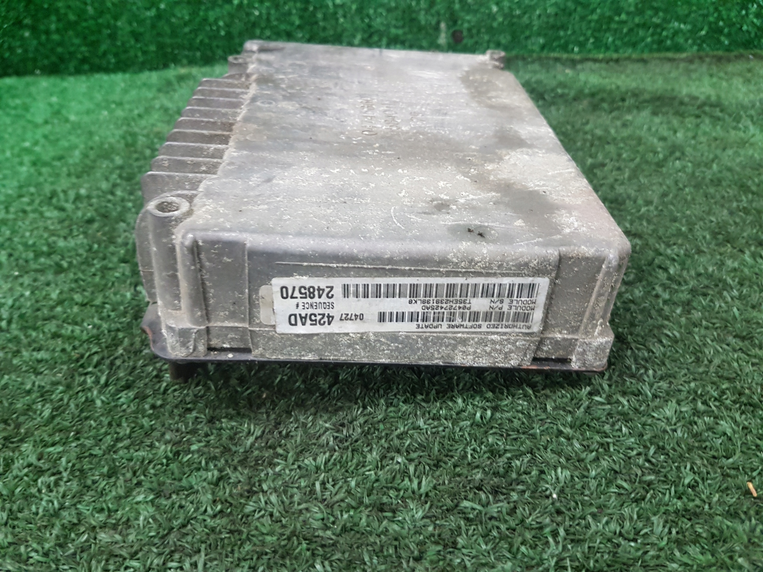 computer of the engine control unit DODGE GRAND CARAVAN P04727425AD 04745860