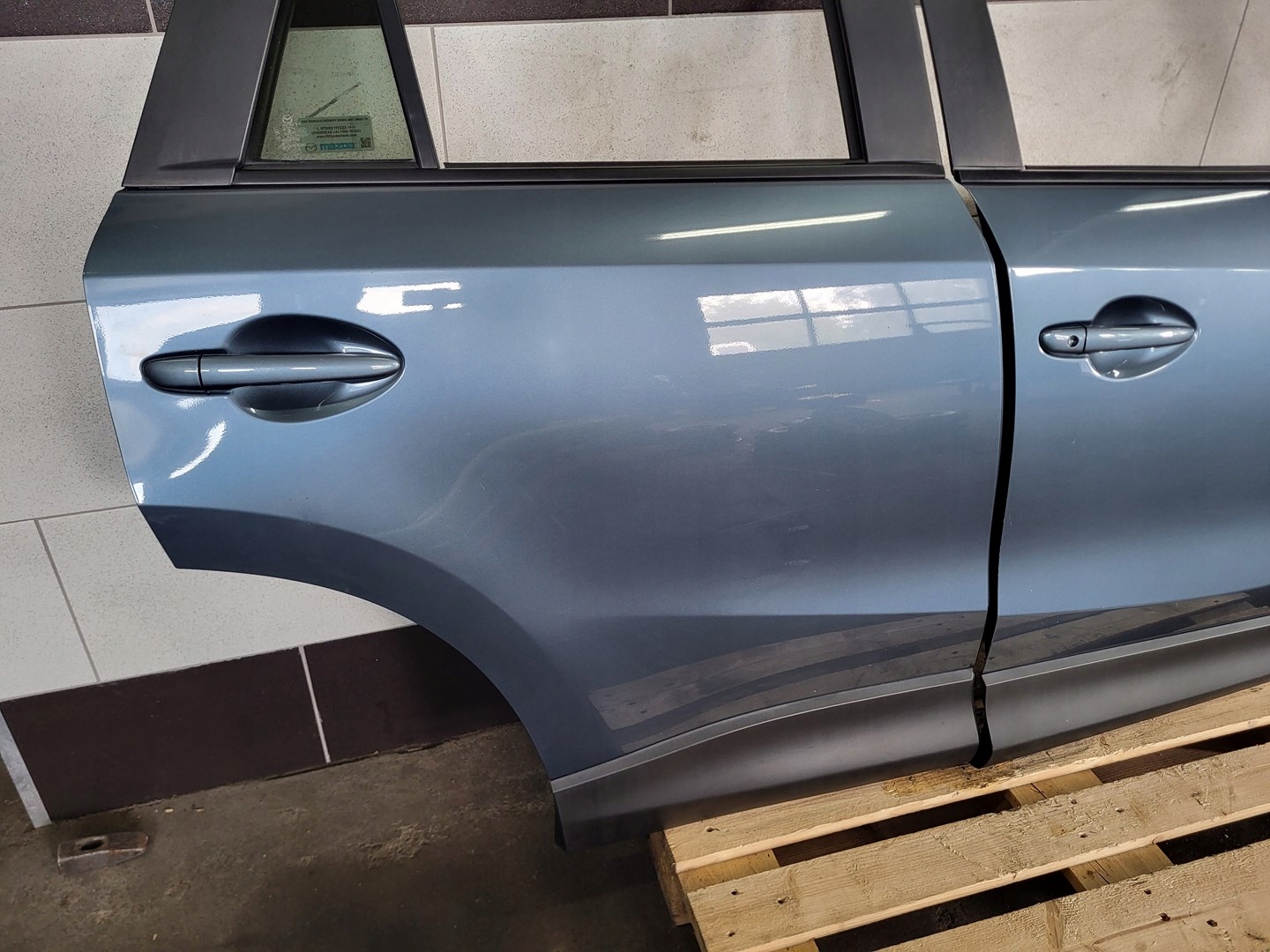 door right rear part right rear. 42B MAZDA CX-5 and KE