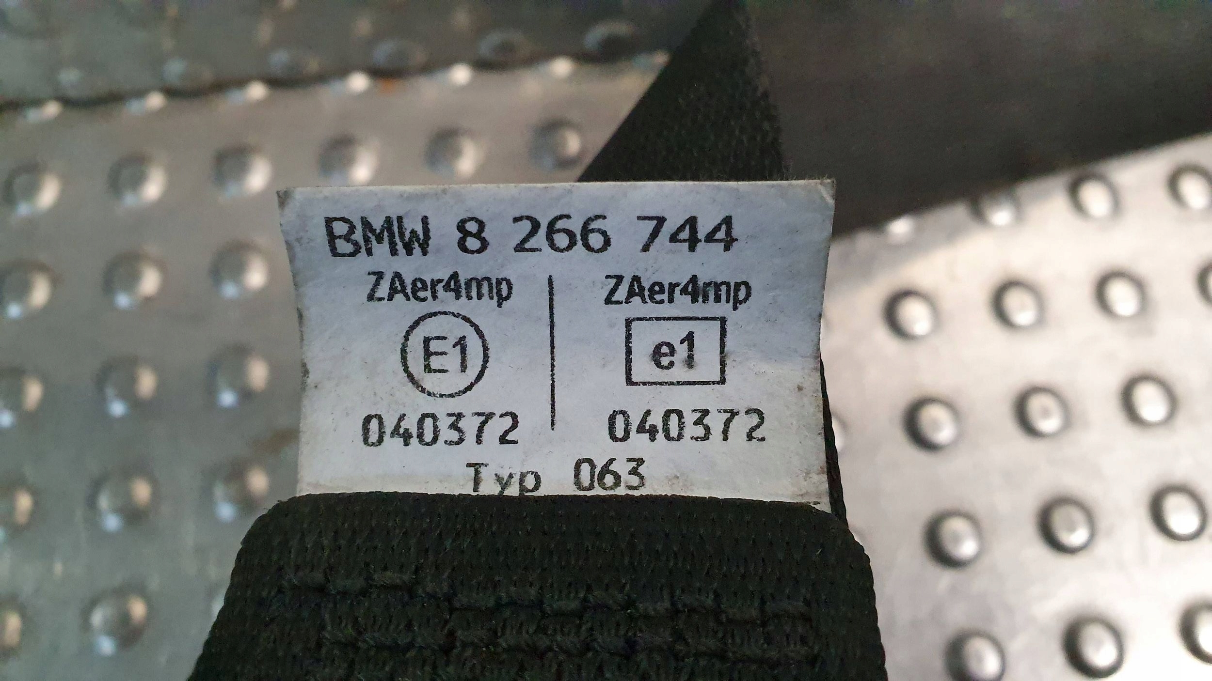 Gurten Sicherheits rechts heck BMW 7 E65 01- 8266744