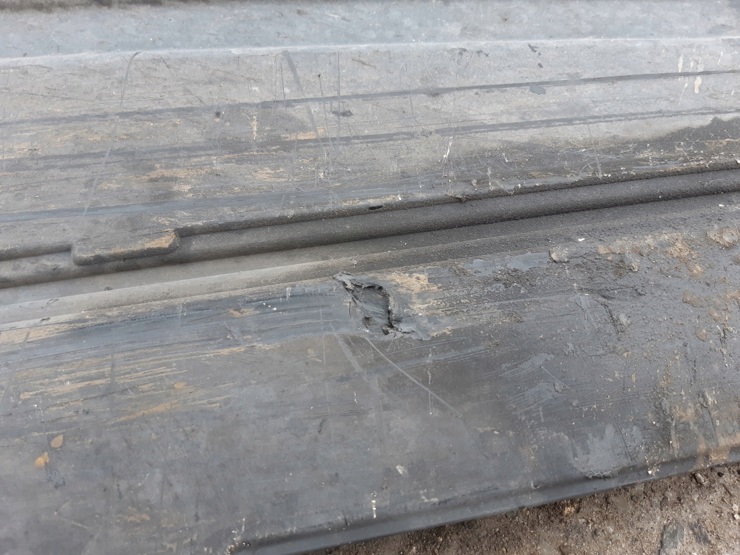 AUDI A5 8T 3D Blende Abdeckung abdeckung des Bodens Unterfahrschutz rechts 8K0825208D