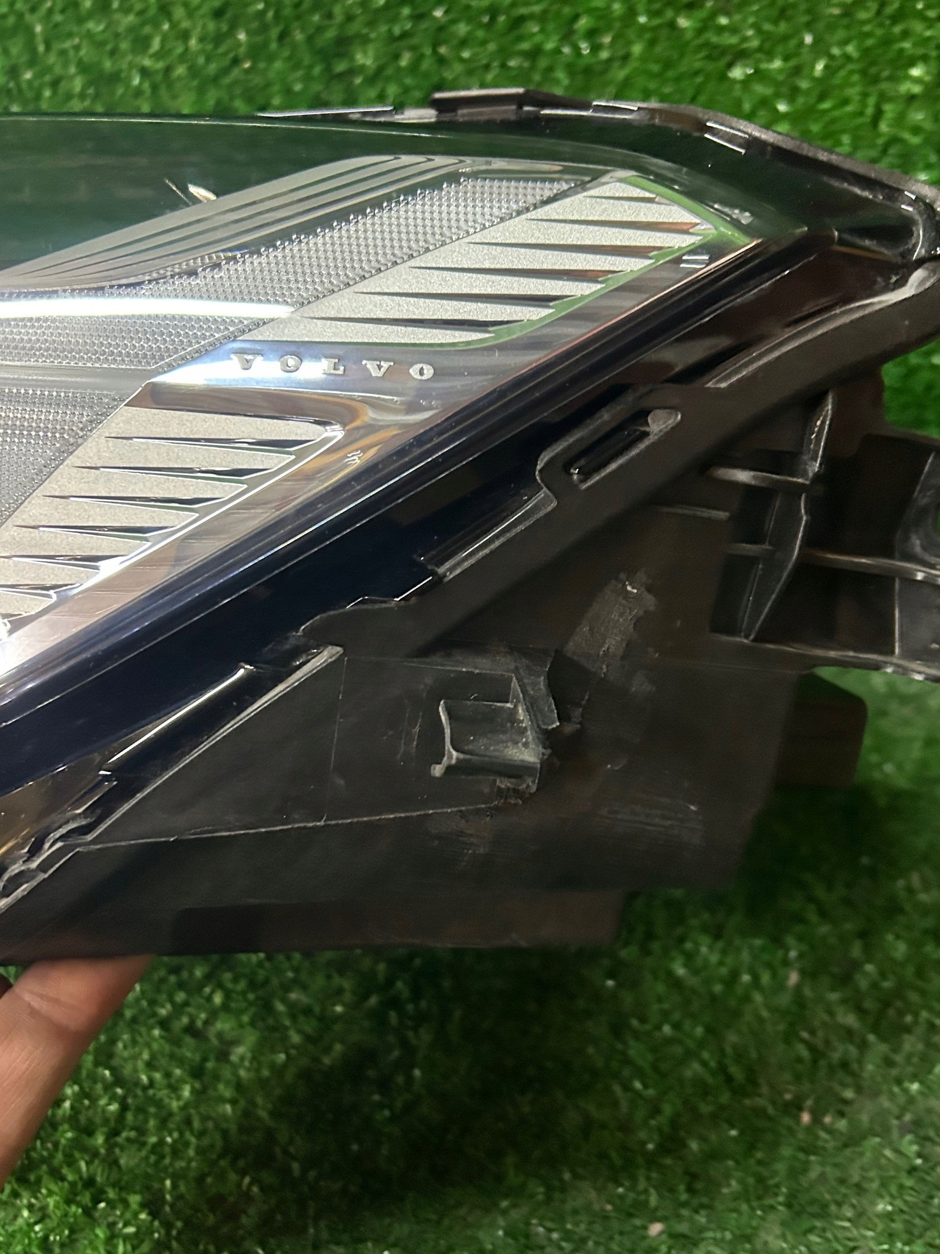REFLEKTOR left VOLVO XC60 II FULL LED NR.R149
