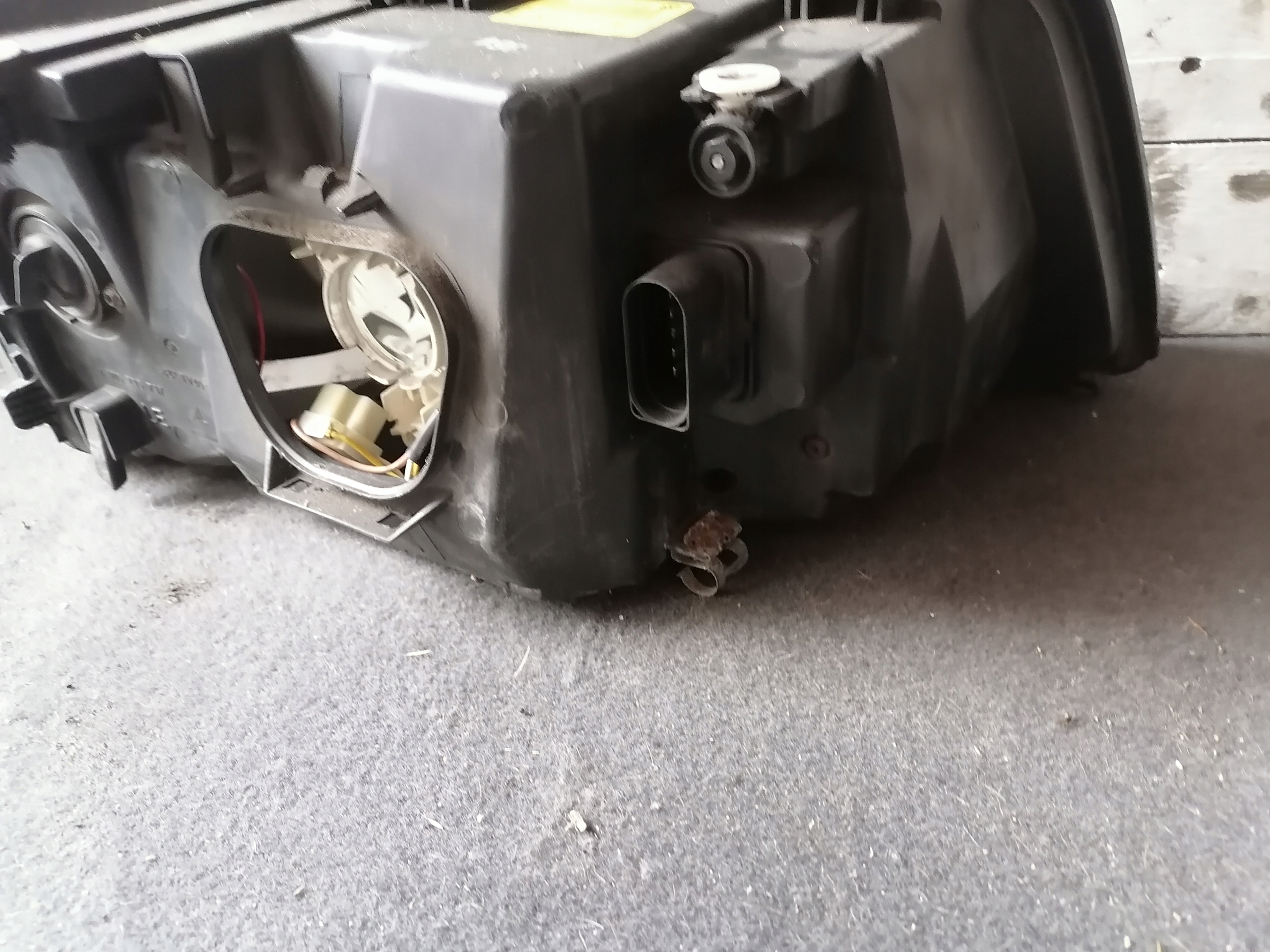 light left front VOLKSWAGEN T5 7H1941015 N