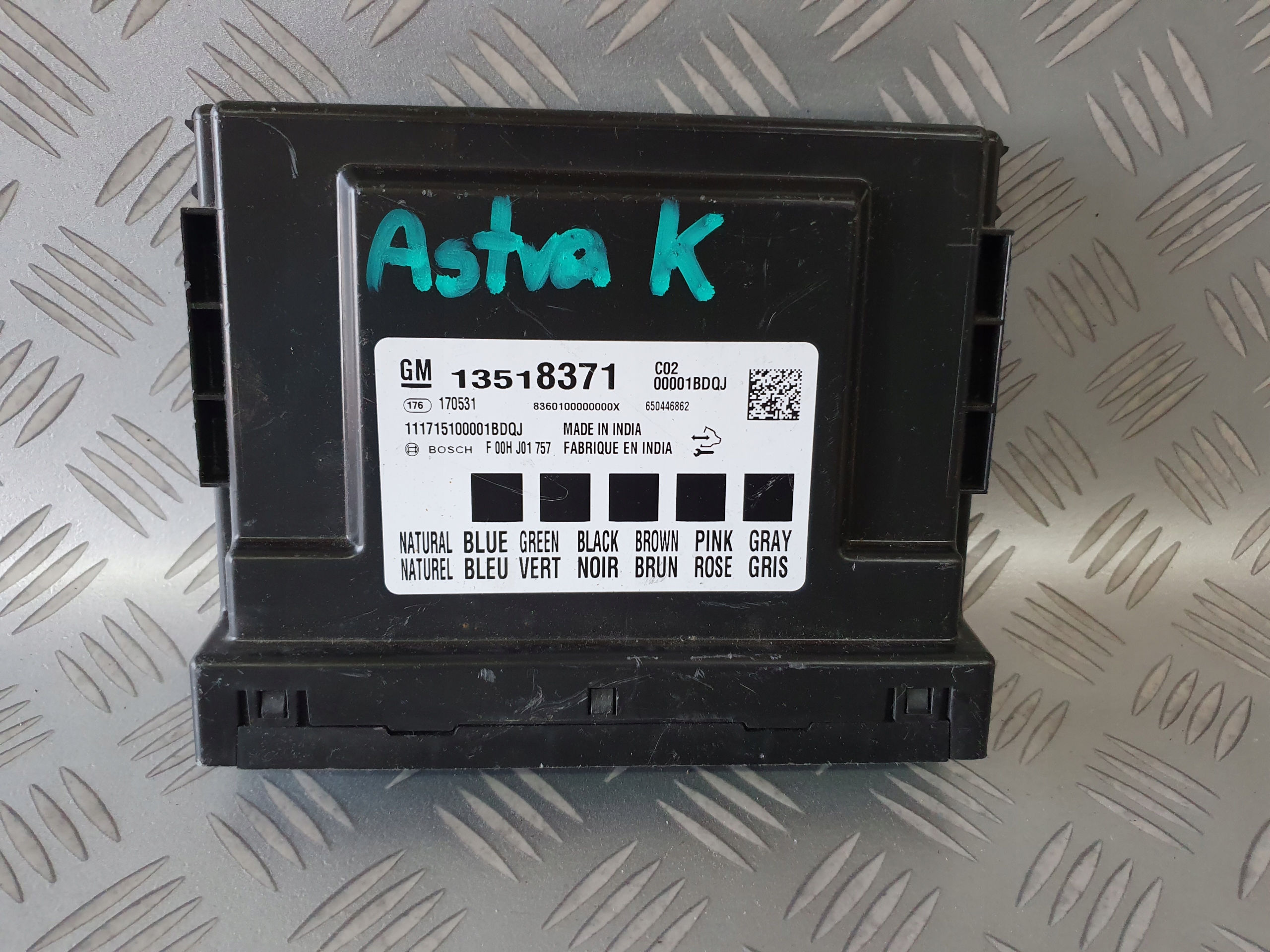 МОДУЛЬ КОМФОРТА OPEL ASTRA K 13518371