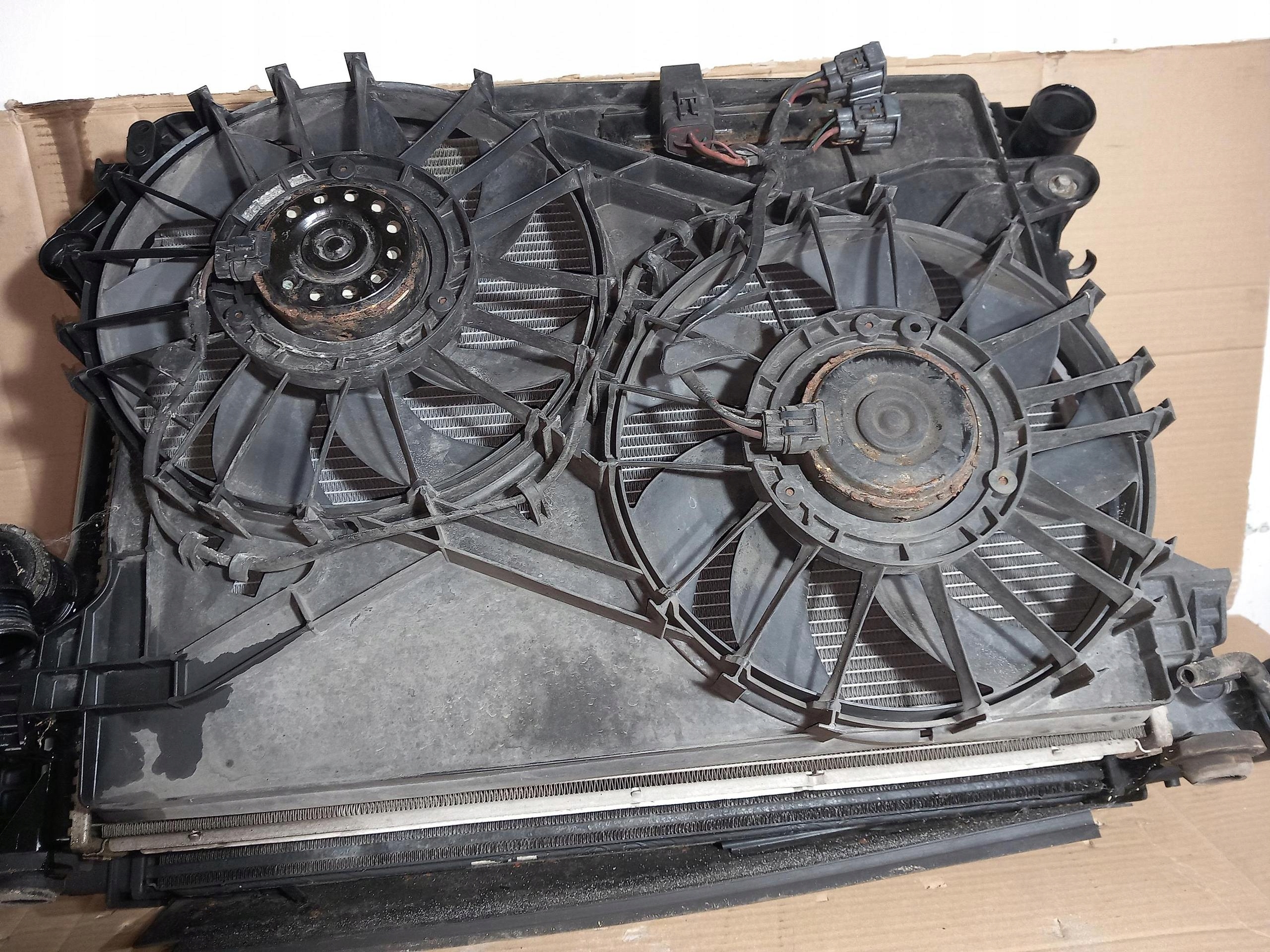 KOMPLET chladiče ventilátor CHRYSLER 300C 3.0 CRD 04598001AG