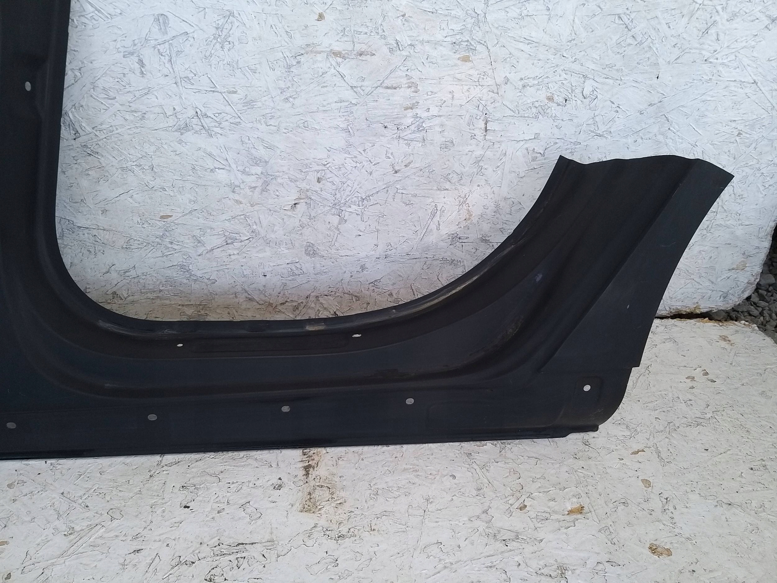 AUDI A6 C8 4K side threshold pillar central left 18R