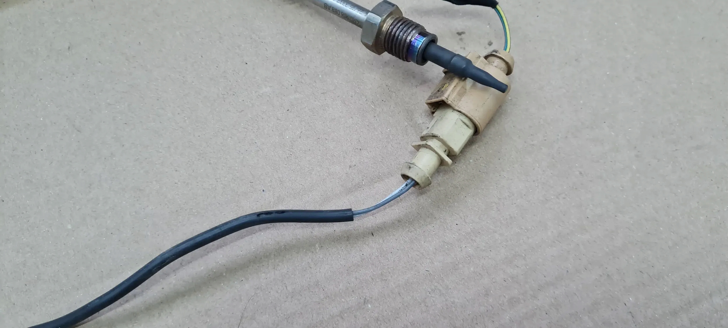A6 C7 4G LIFT SENSOR TEMPERATURY GASE 3.0 TDI CRT 4M0906088AB