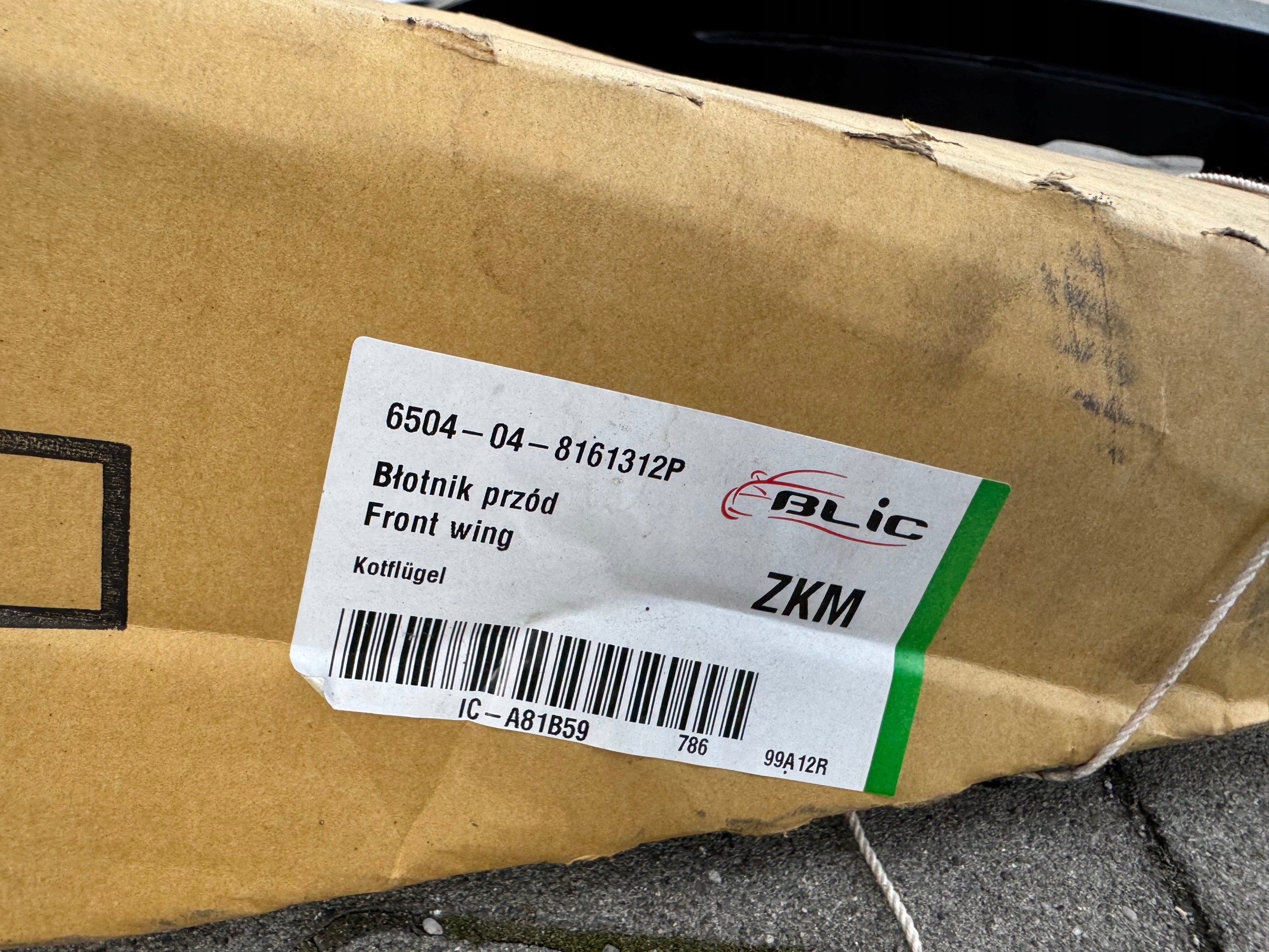 parafango destra anteriore AVENSIS T25 nowka blic