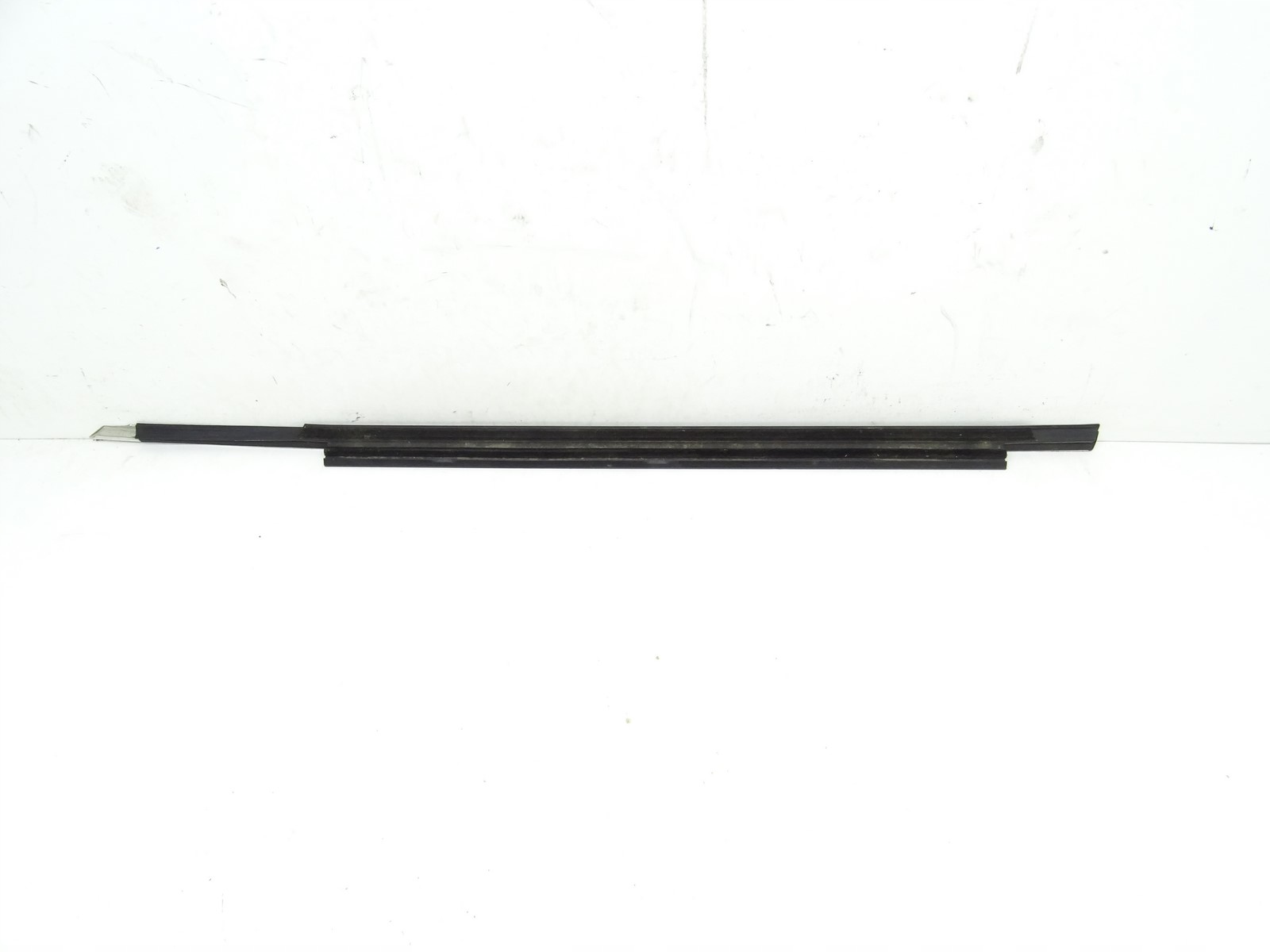 moulding dust right front AUDI A5 8T 5D SB 8T8853284D