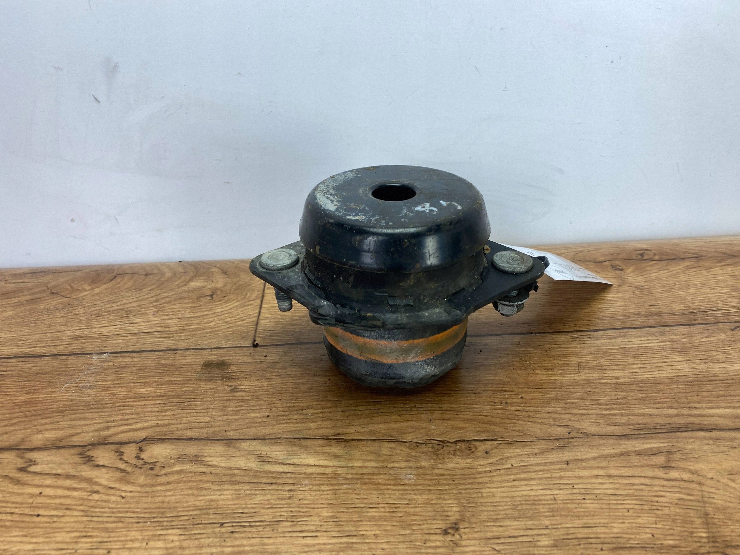 engine mount Cadillac Escalade IV 2015+