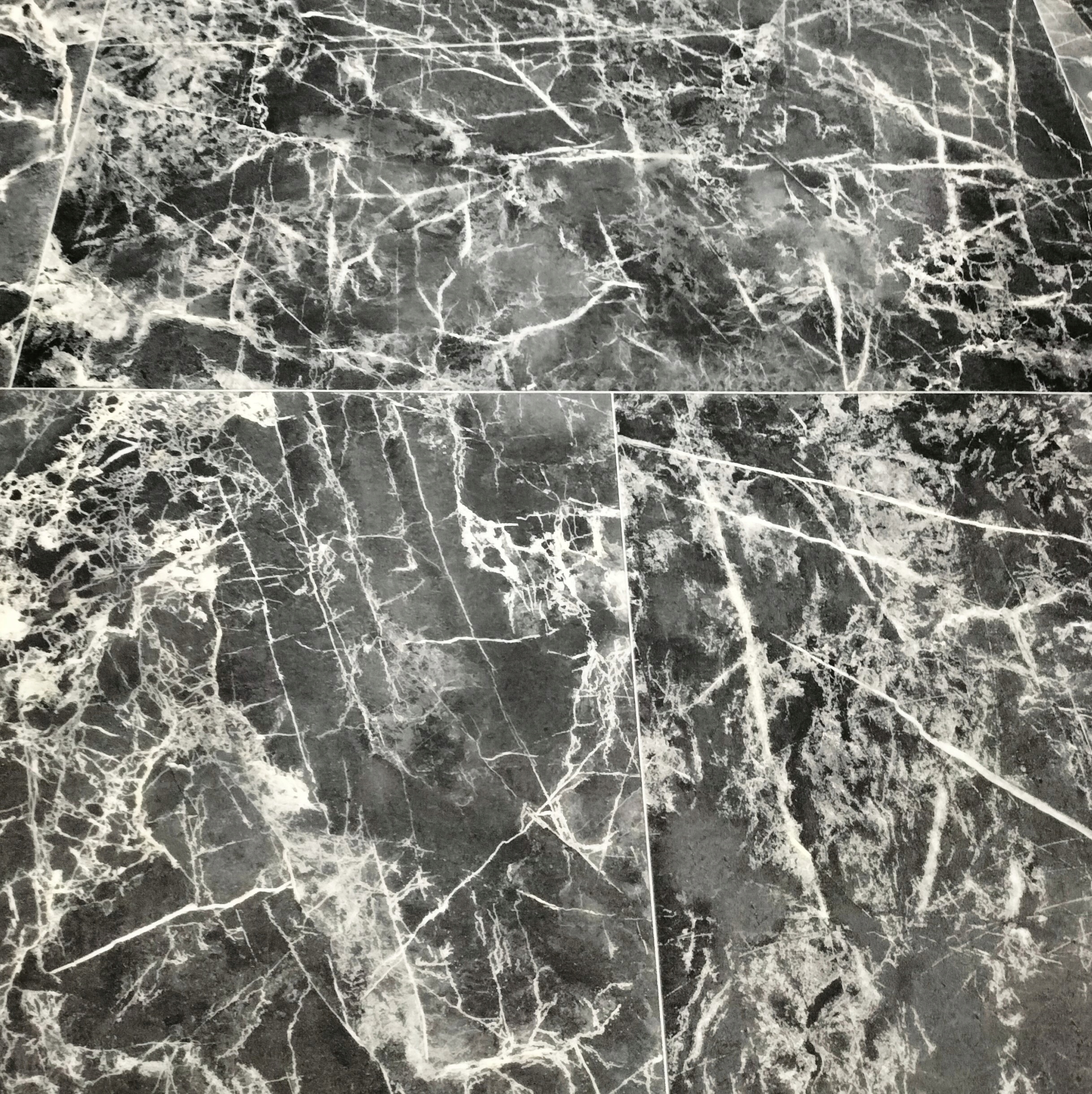 

Wykładzina Pcv Marmur Czarna Kamień Porto 598 4m