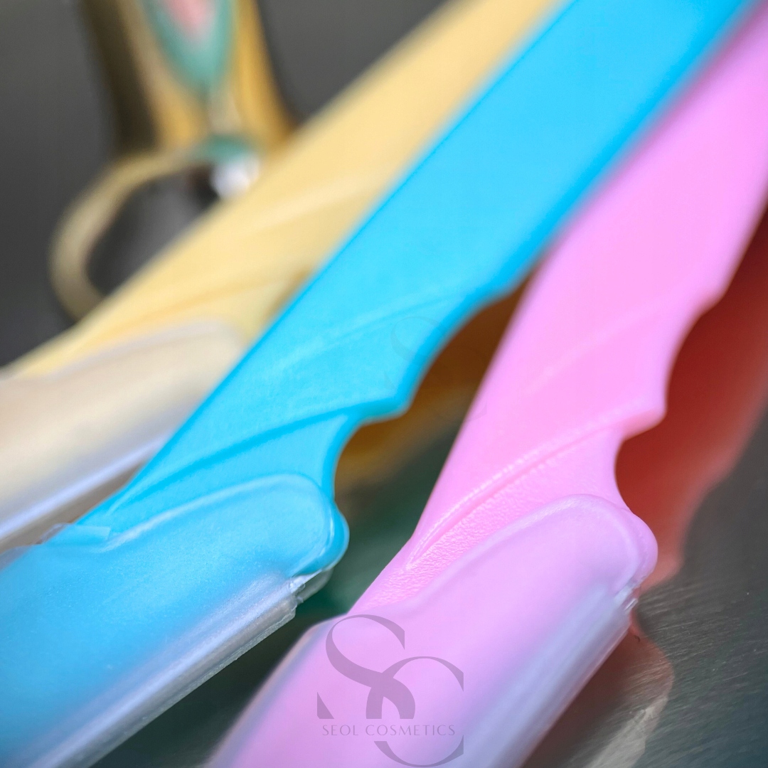 Nożyk trymer brzytwa do brwi 3szt kolorowe żyletki Kolor dominujący wielokolorowy