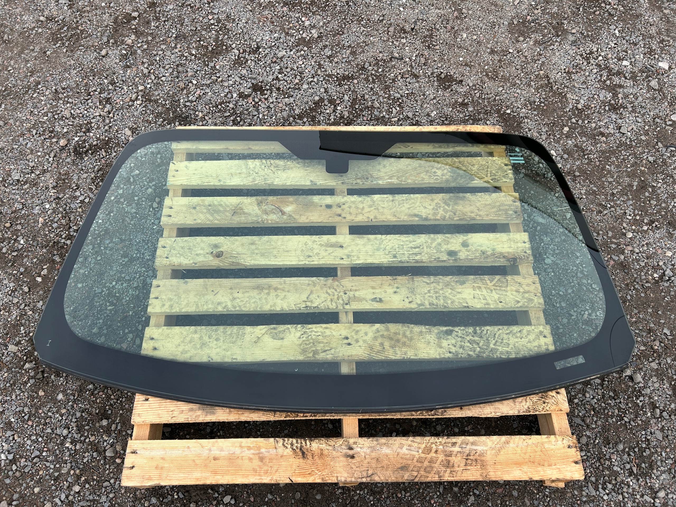 window iron front front Ford Mustang 2015