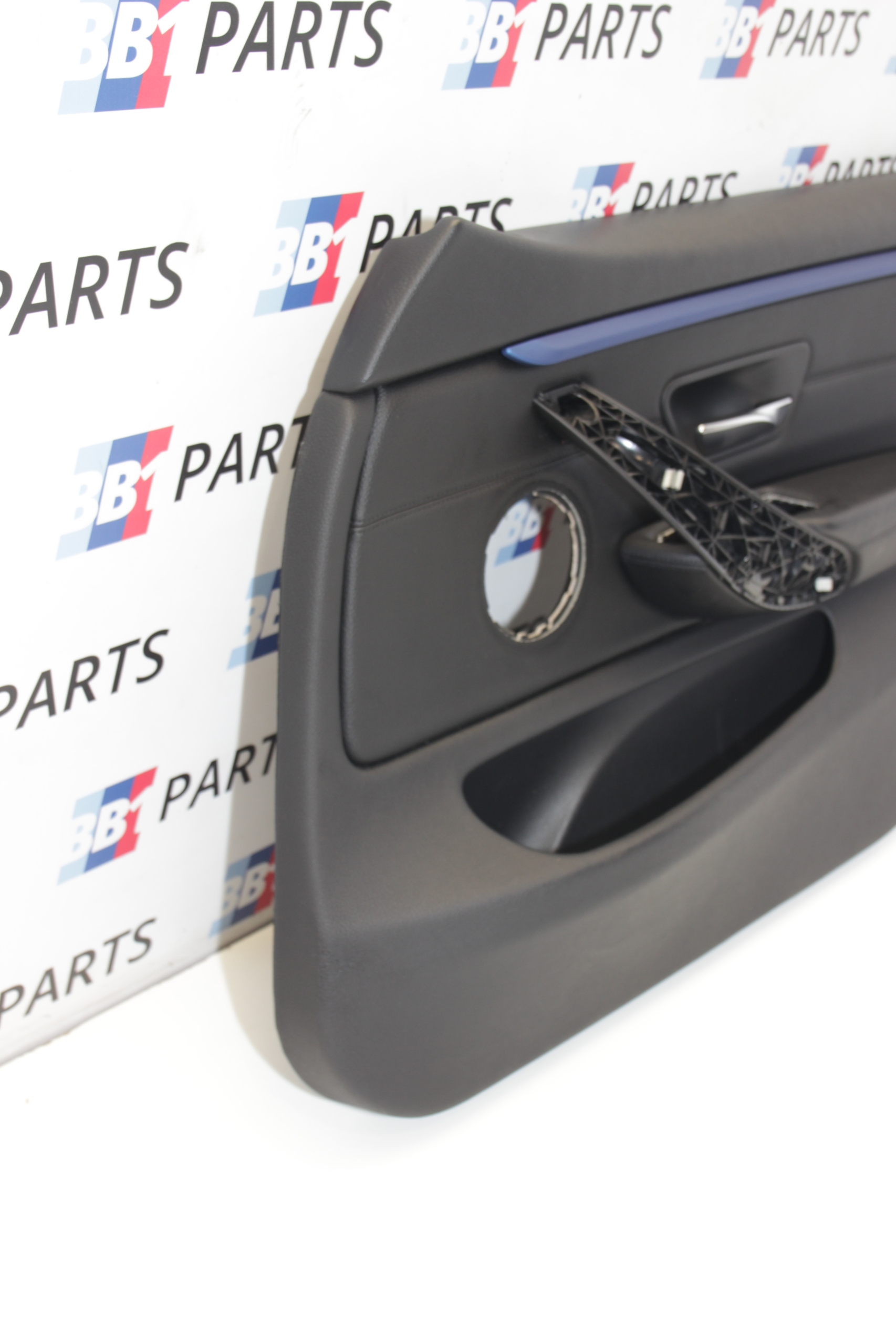 BMW F36 side right front front black leather DAKOTA