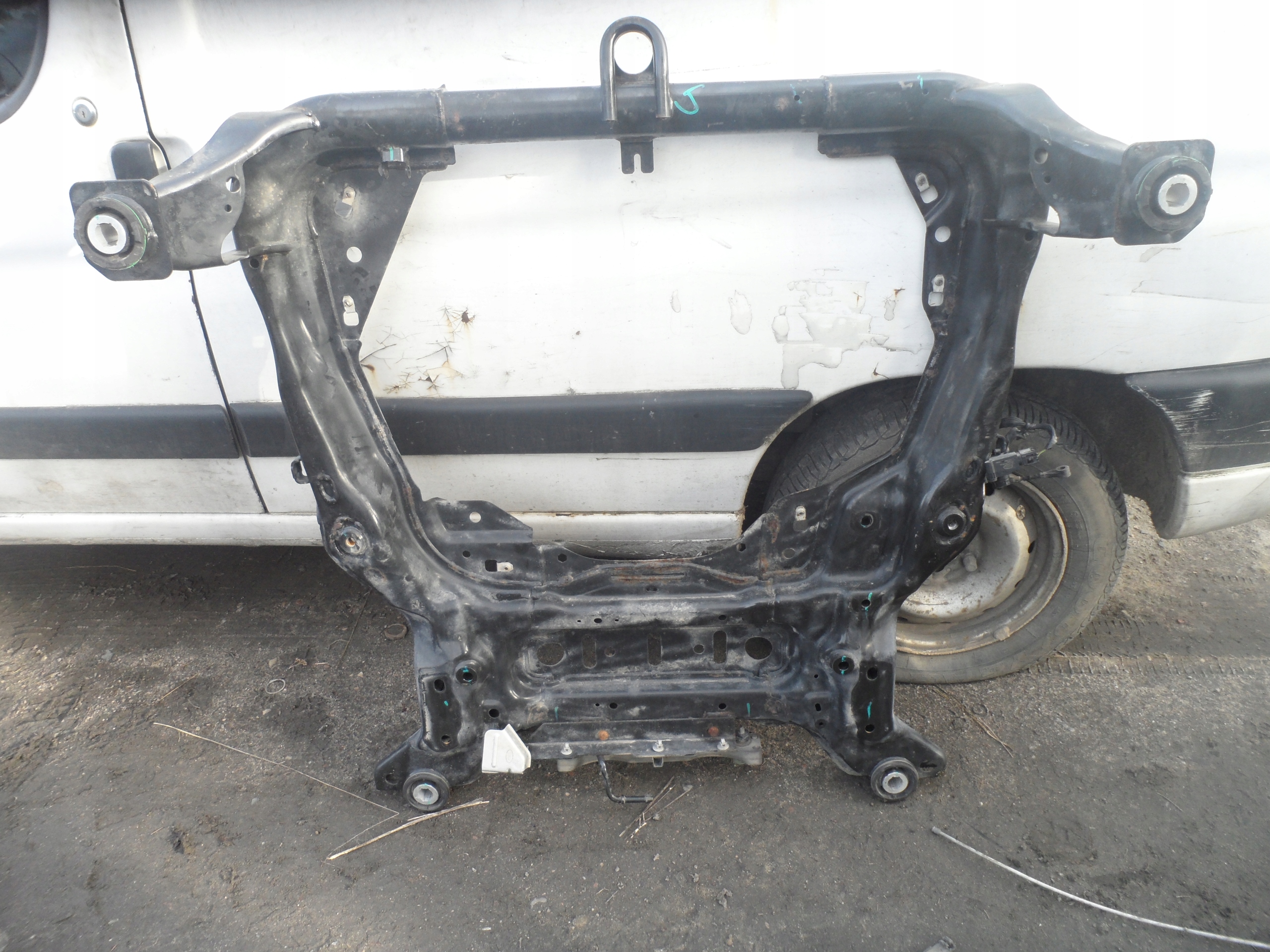 WÓZEK SANKI BELKA TRAWERSA PRZÓD DISCOVERY SPORT L550 14->