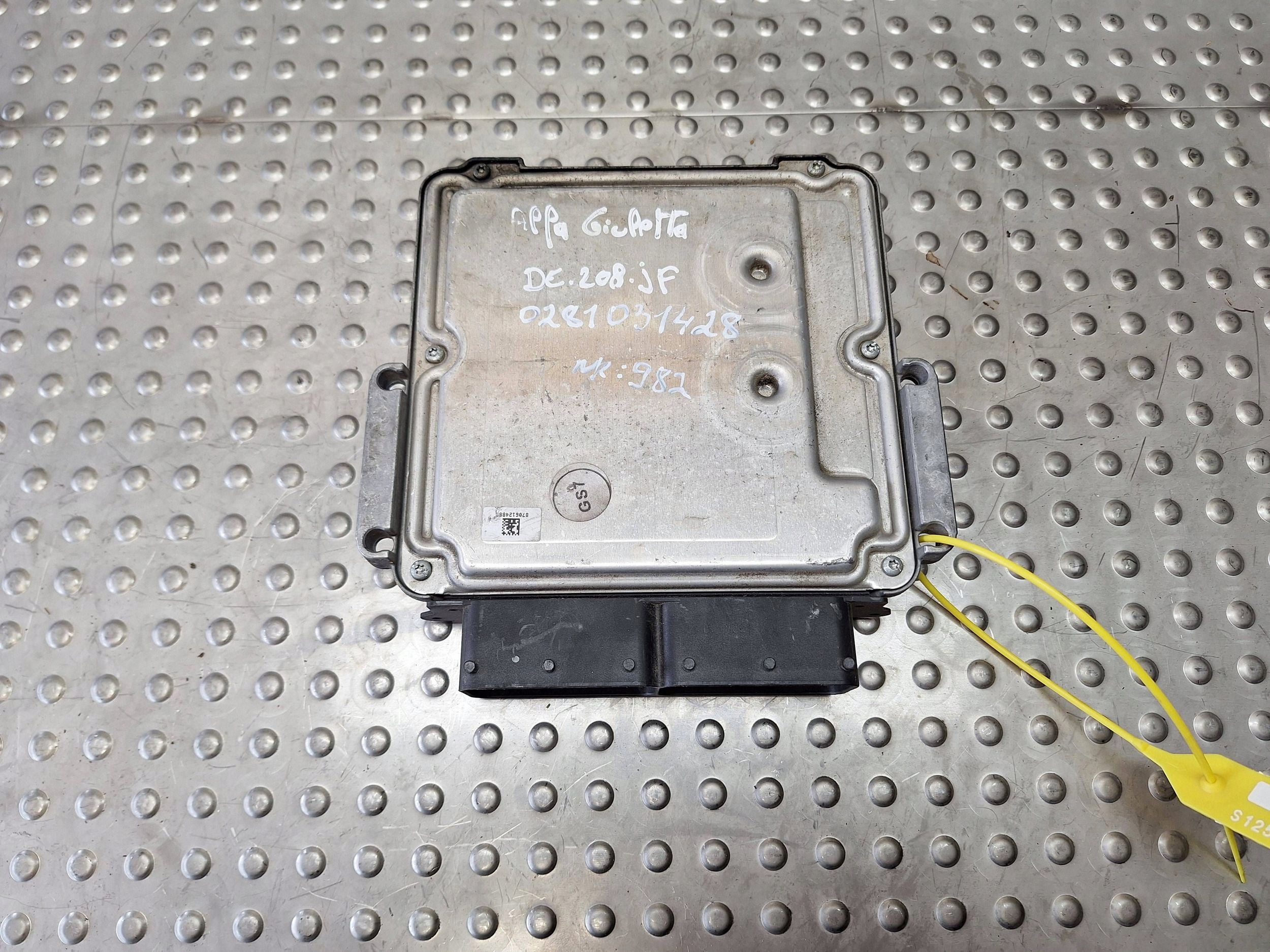 computer control unit of the engine 0281031428 55262358 ALFA ROMEO GIULIETTA