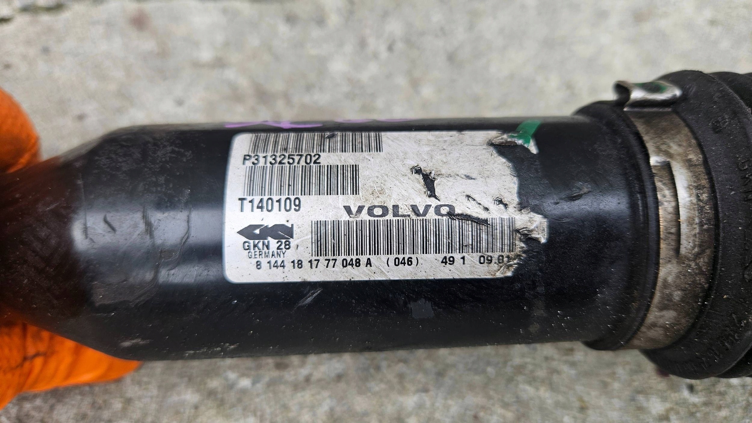 Volvo XC60 1 Lift 2.0 manual semi-axis front front right long 31325702