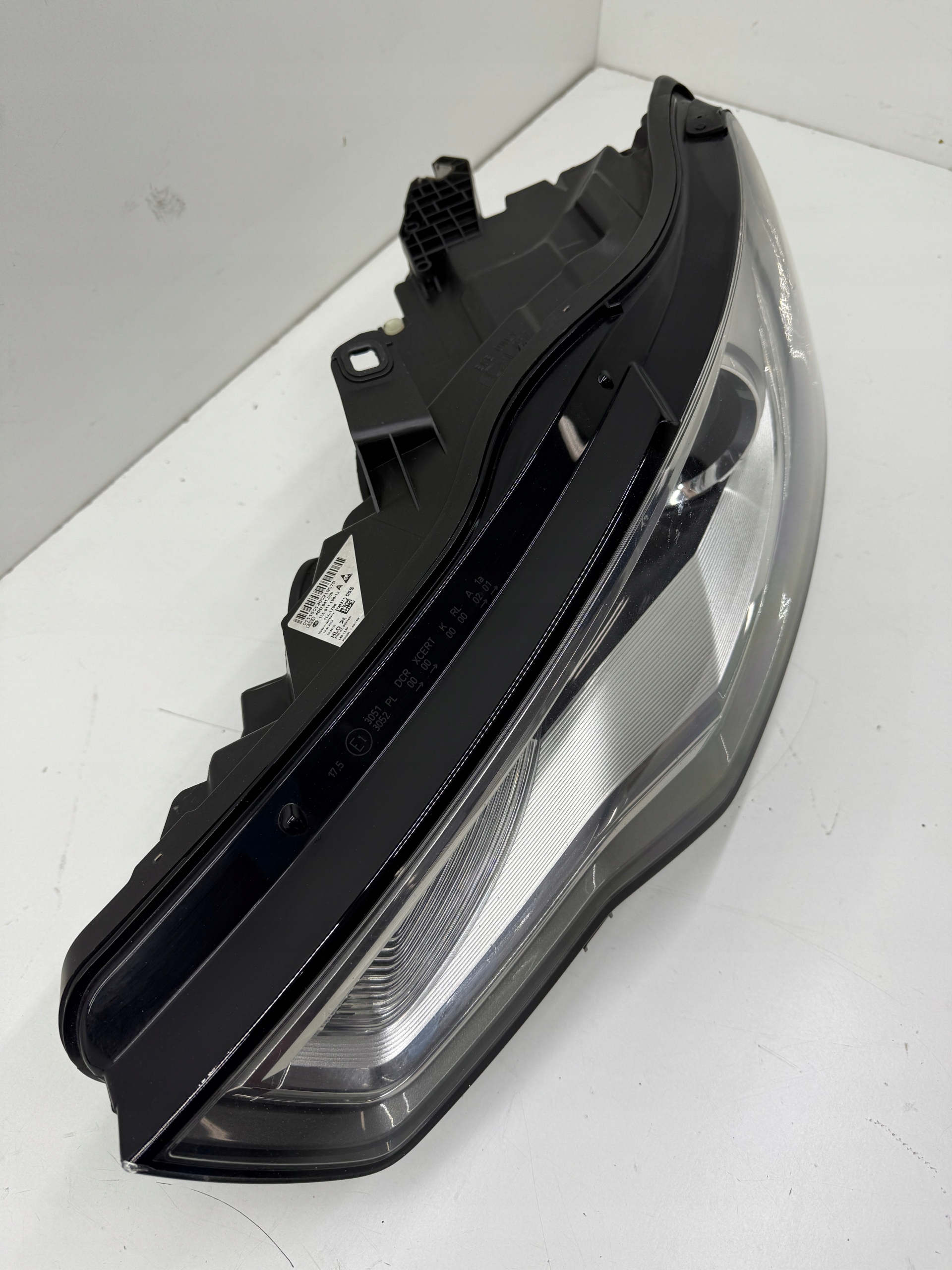 AUDI A6 C7 light reflektor left front BI-XENON XENON original!