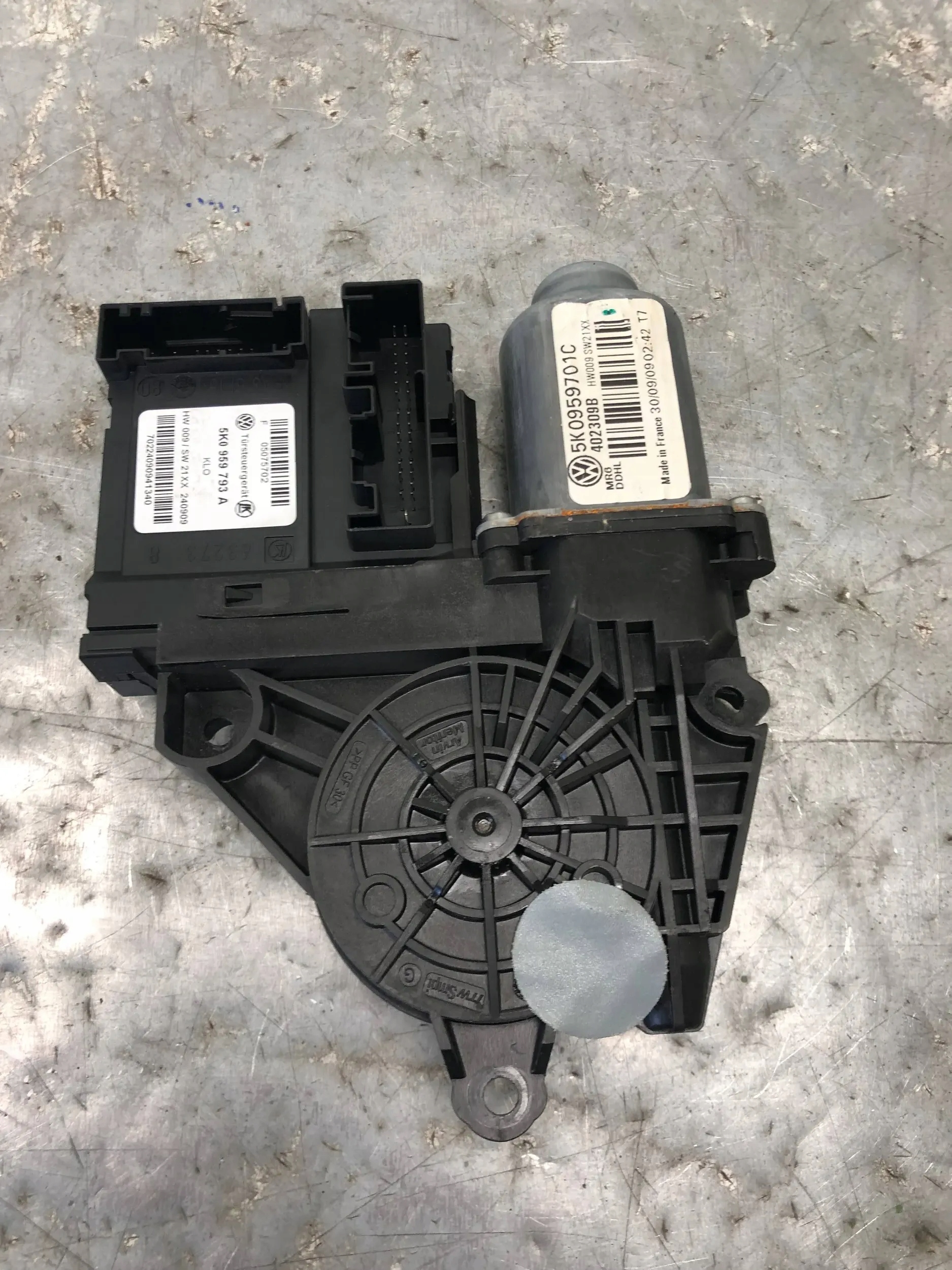 mini motor windows left front VW GOLF VI 5K0959701C