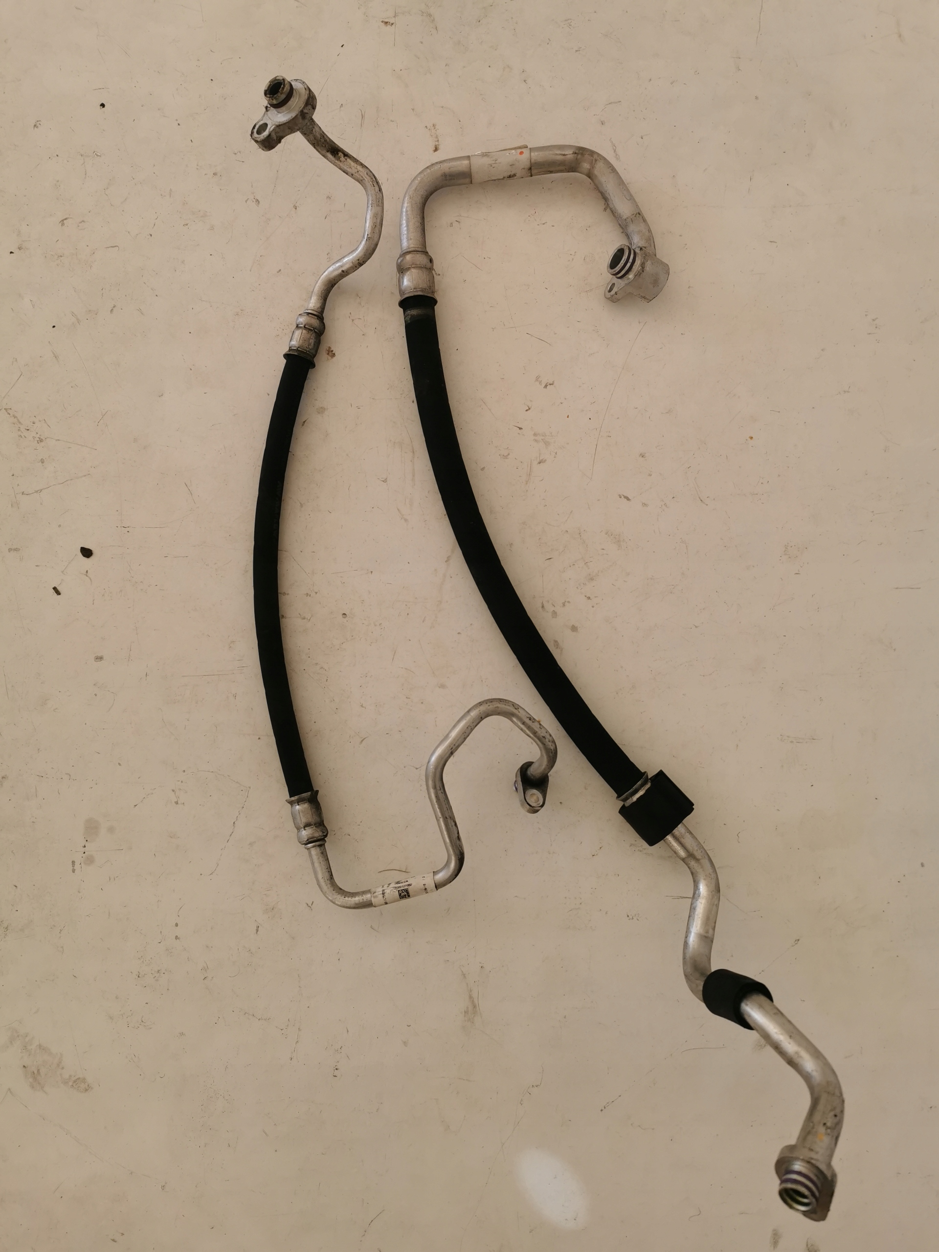 RANGE ROVER EVOQUE 2.0D PRZEWÓD KLIMATYZACJI Producent części Land Rover OE