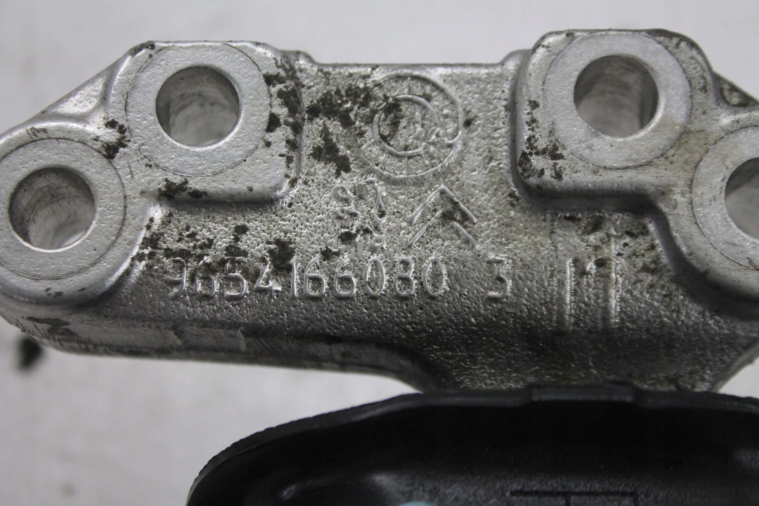 engine mount 9654166080 CITROEN DS3 1.6 VTI 10-16