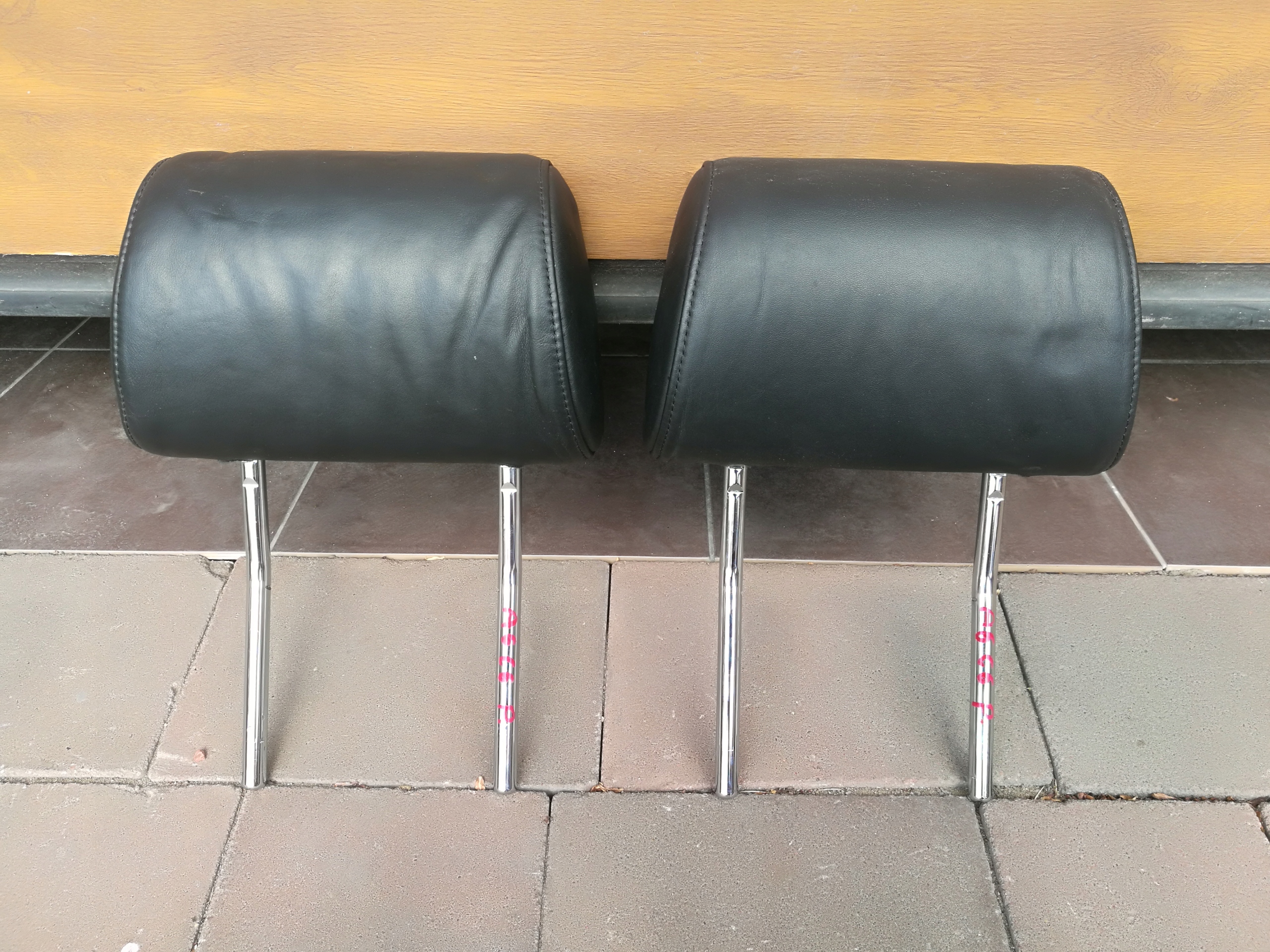 AUDI A6 C6 4F0-підголівник переднього сидіння передня шкіра