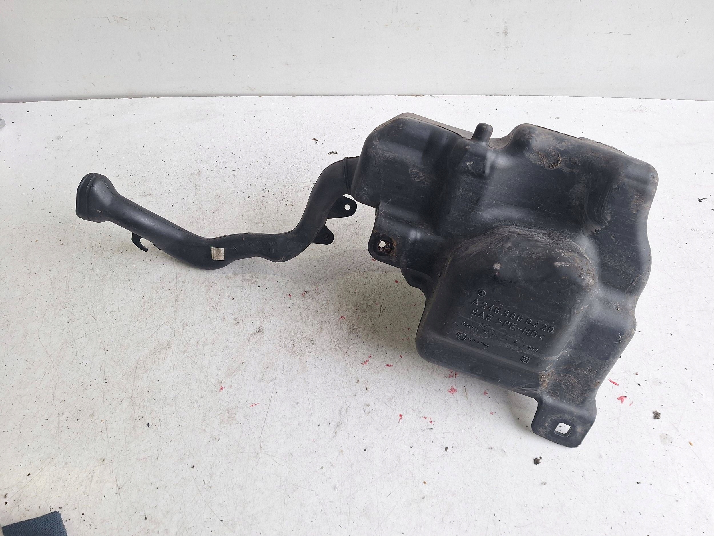 INFINITI Q30 15-19 Behälter Spritzdüse A2468690420