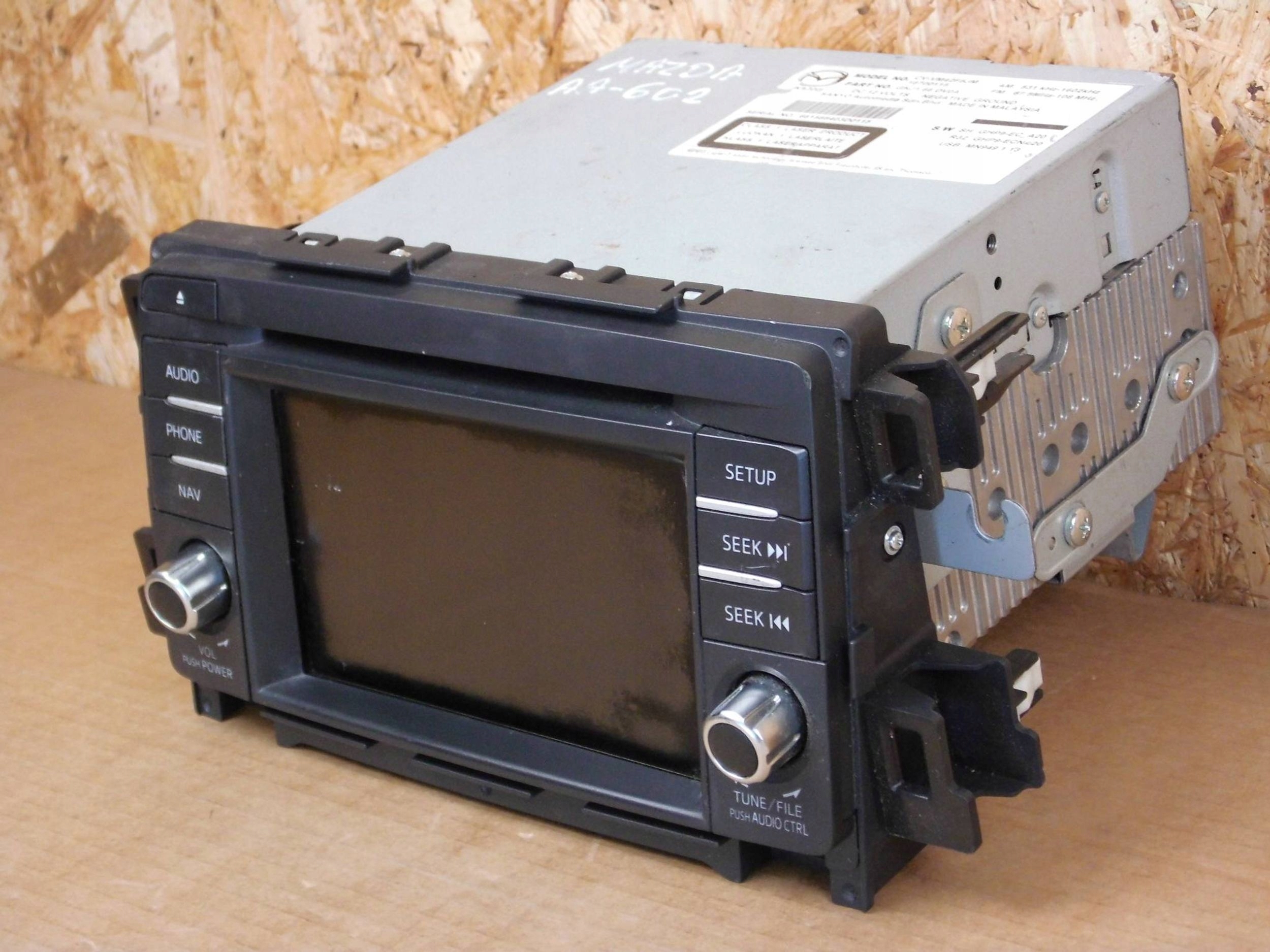 Mazda 6 GJ radio navigation display GKJ166DV0A