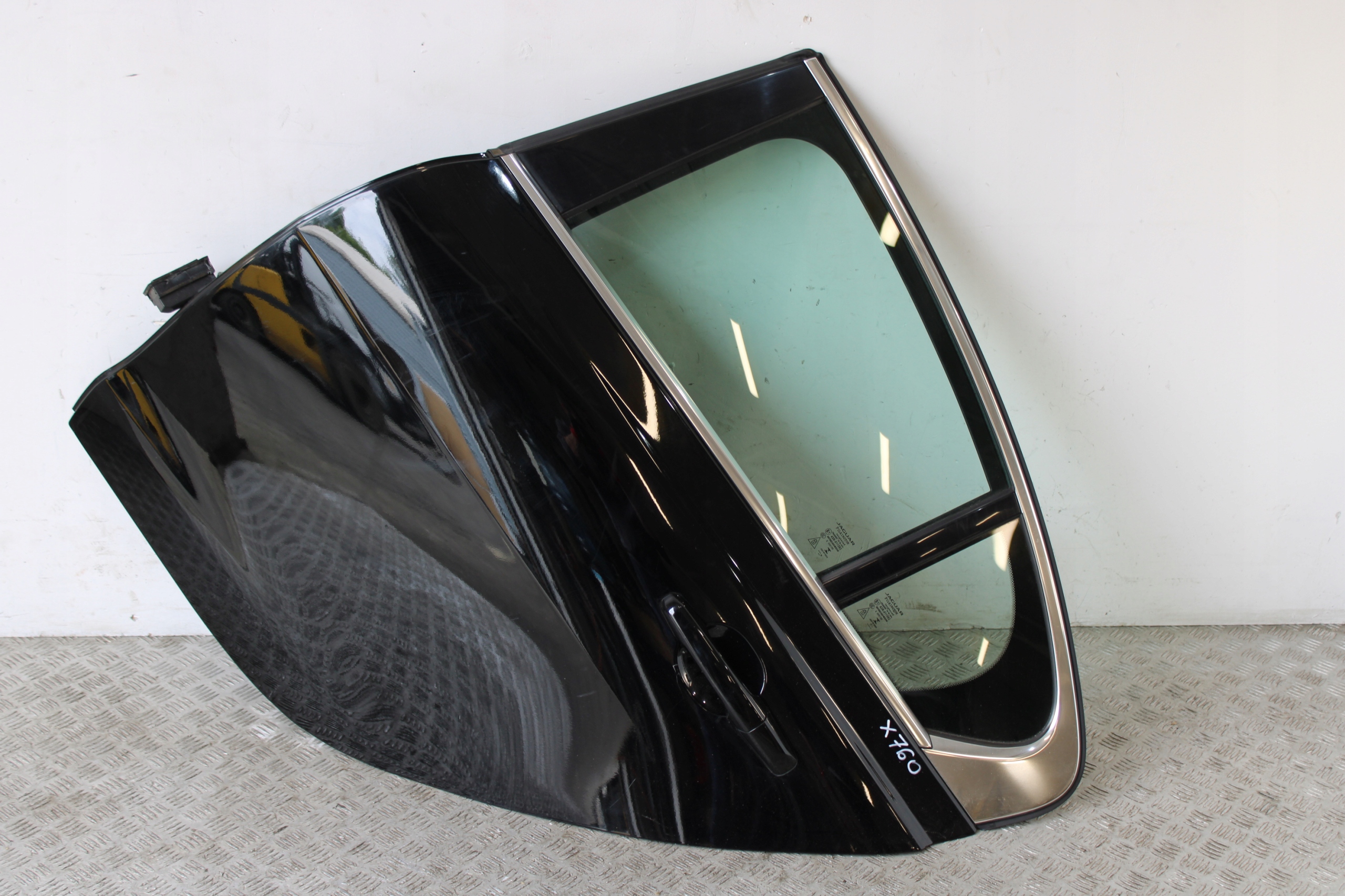 door left rear part rear. JAGUAR XE X760