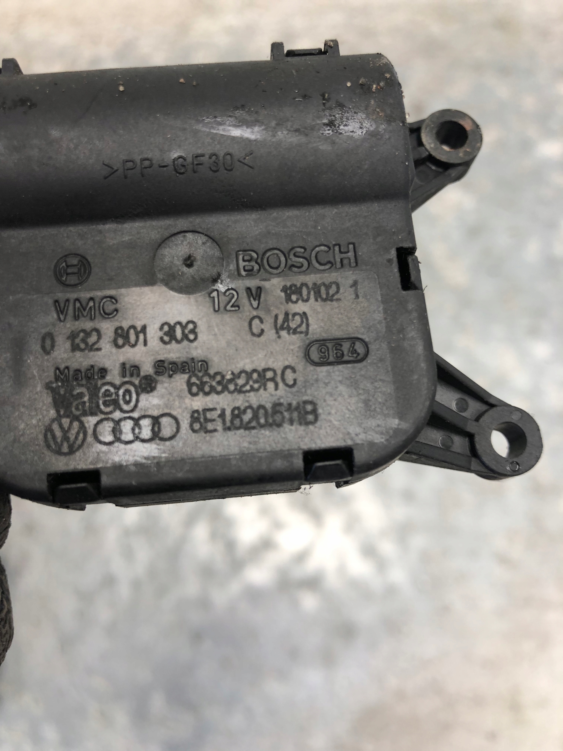 Micro moteur Bloc de chauffage complet AUDI A4 B6 8E1820511B