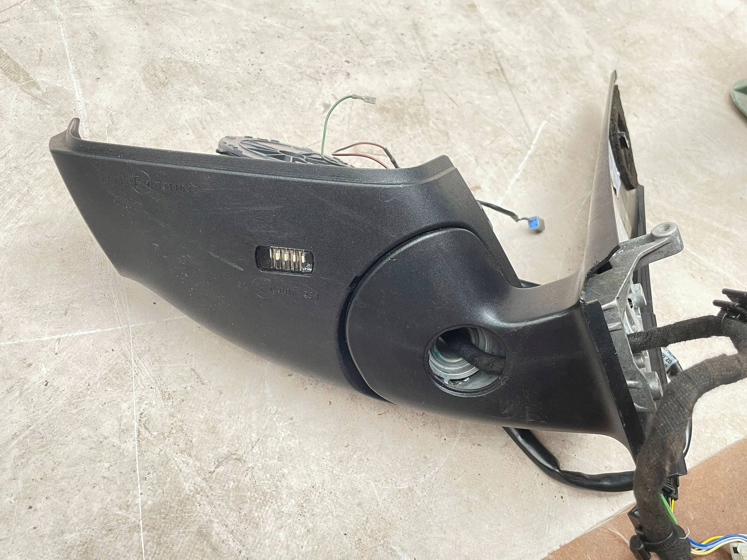 MERCEDES V KLASA W447 mirror left support 4478102206 @M