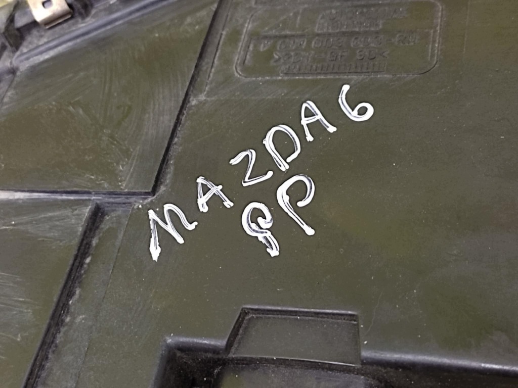 MAZDA 6 REFLEKTOR light right front F014003903