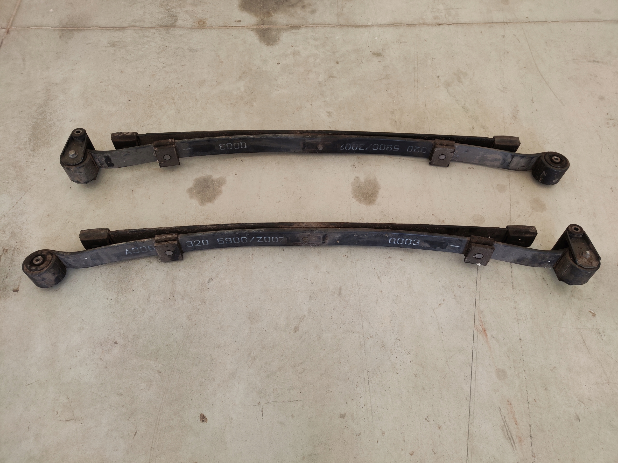 SPRINTER 906 CRAFTER RESOR RESORY PODWÓJNE KOMPLET JAK NOWE A9063205906