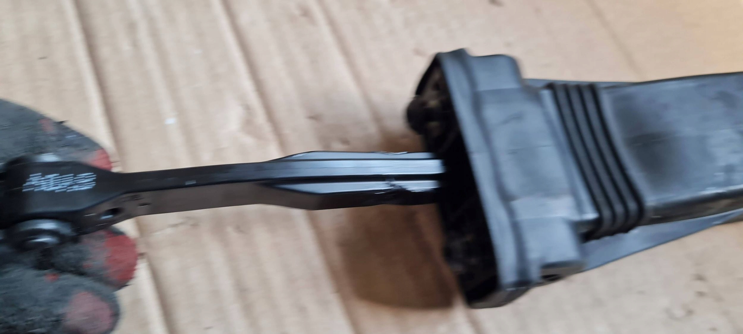 S3 8Y A3 LIFT limiter door front left right 8Y0837249