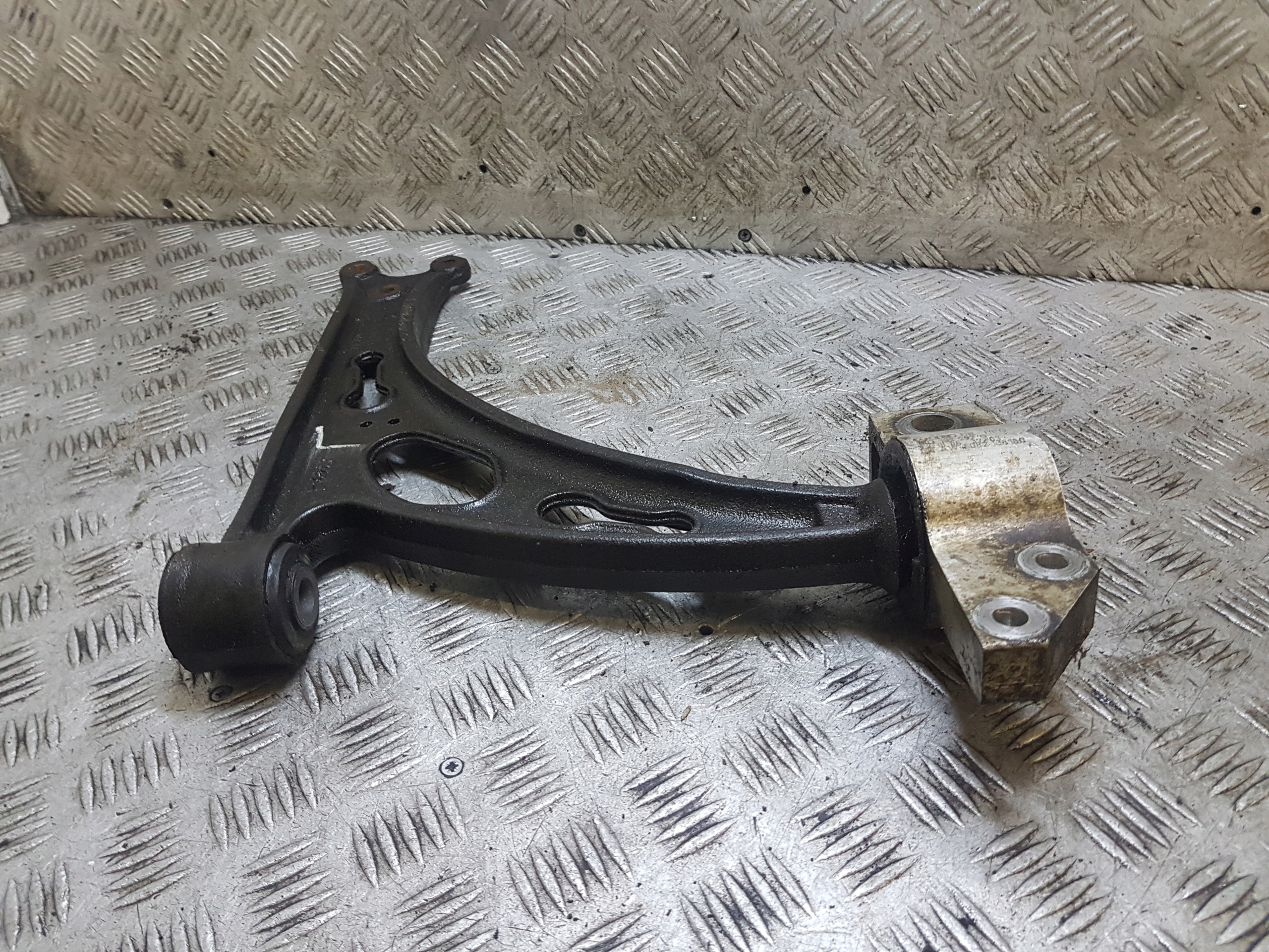 arm left front AUDI A3 8P 1K0407153G