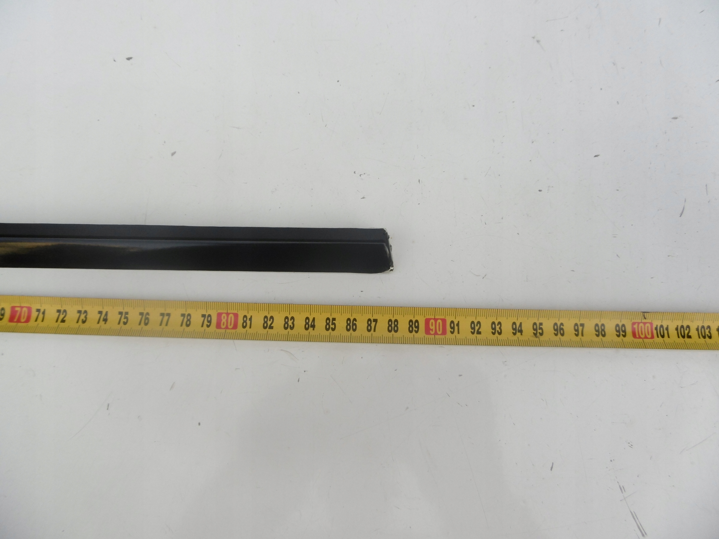 moulding dust left rear part PORSCHE CAYENNE 7L