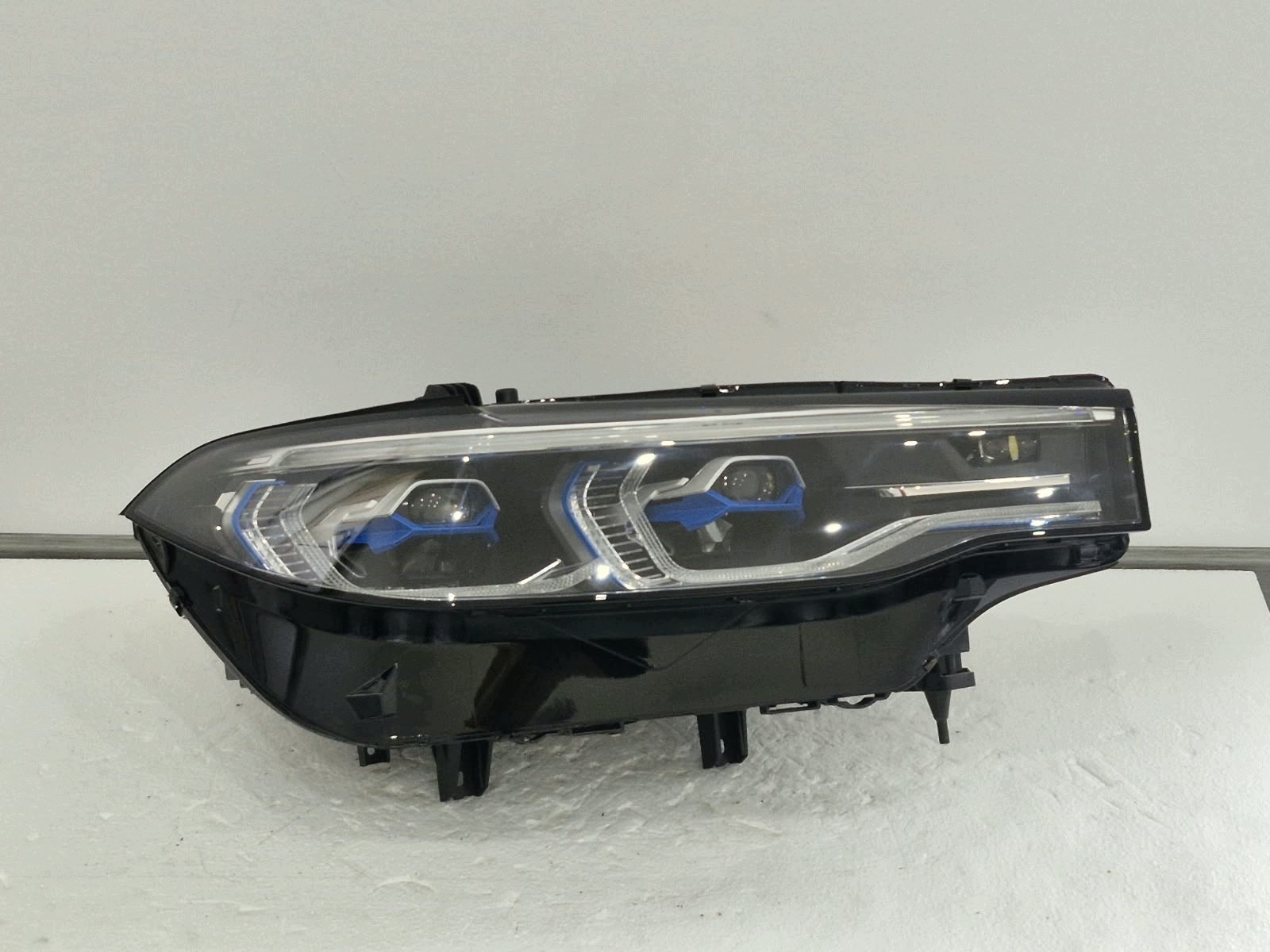 light right BMW X7 G07 FULL LED Laser