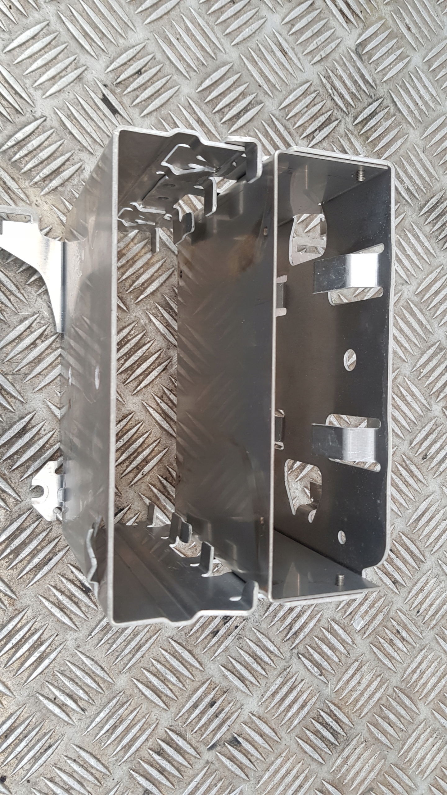 MERCEDES W211 Panier RADIA NAVI Support A2115455440