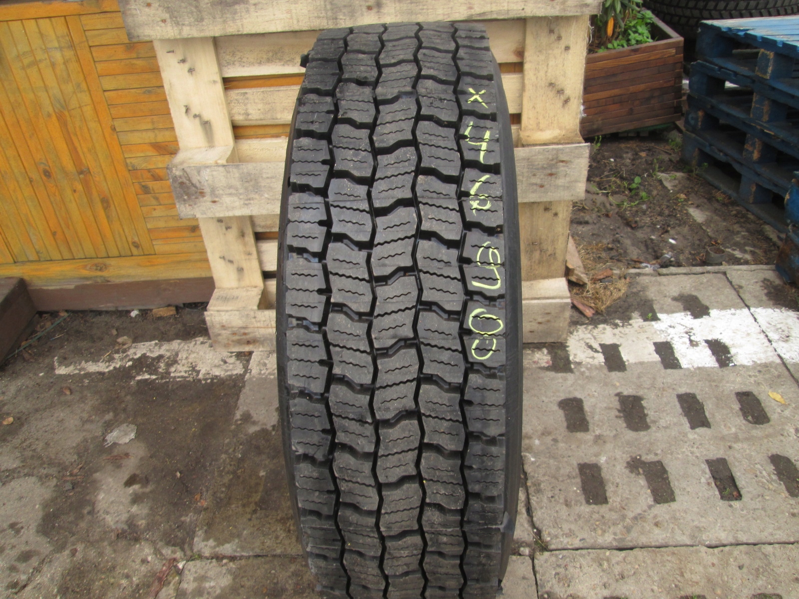 315 / 70R22,5 відновлена модель Michelin привід