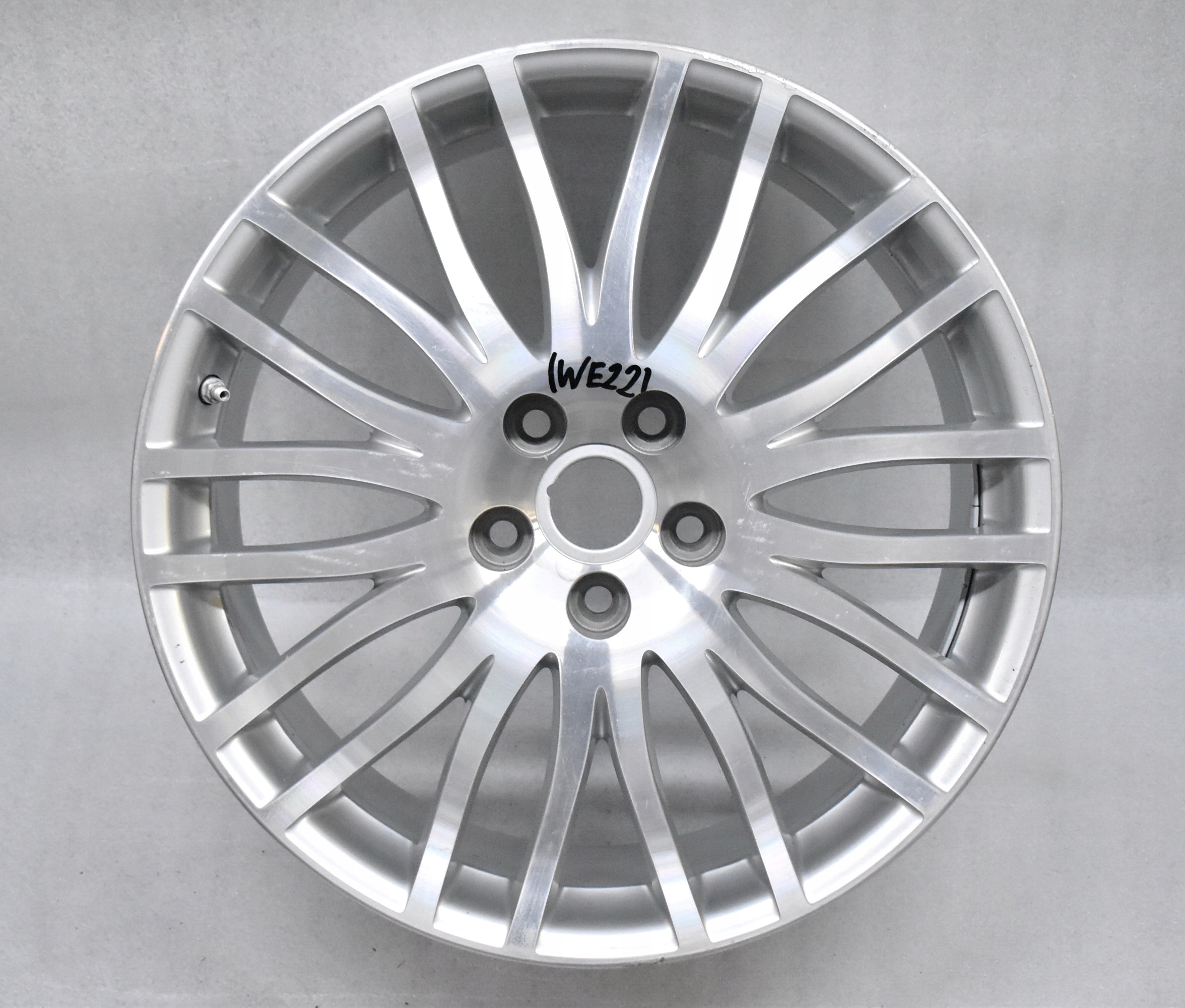 ASTON MARTIN Db9 ПРЕИМУЩЕСТВО 9,5x19 Et62,5g431007ga