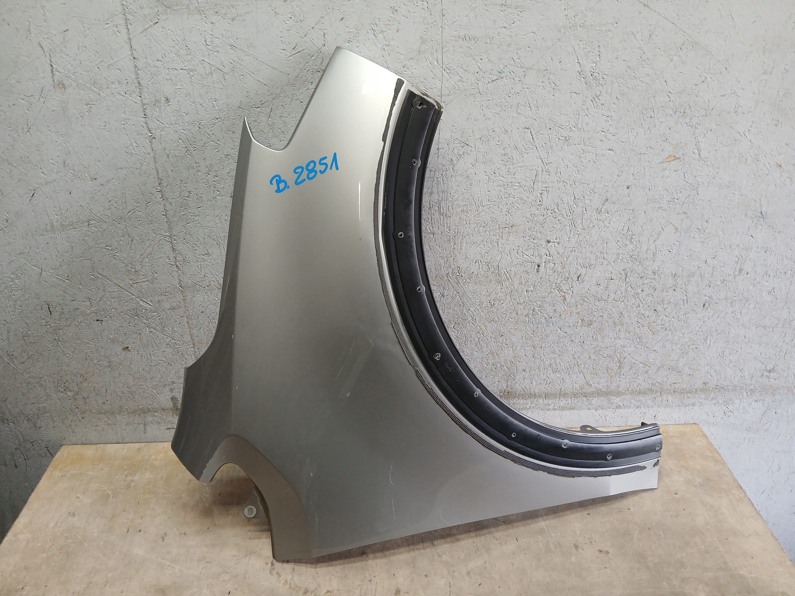 fender front right VW UP LIFT CROSS