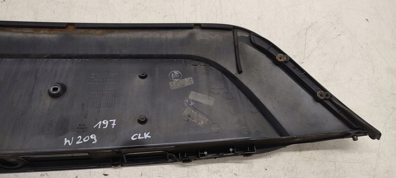 cap moulding bonnet Mercedes W209 2,7 CDI