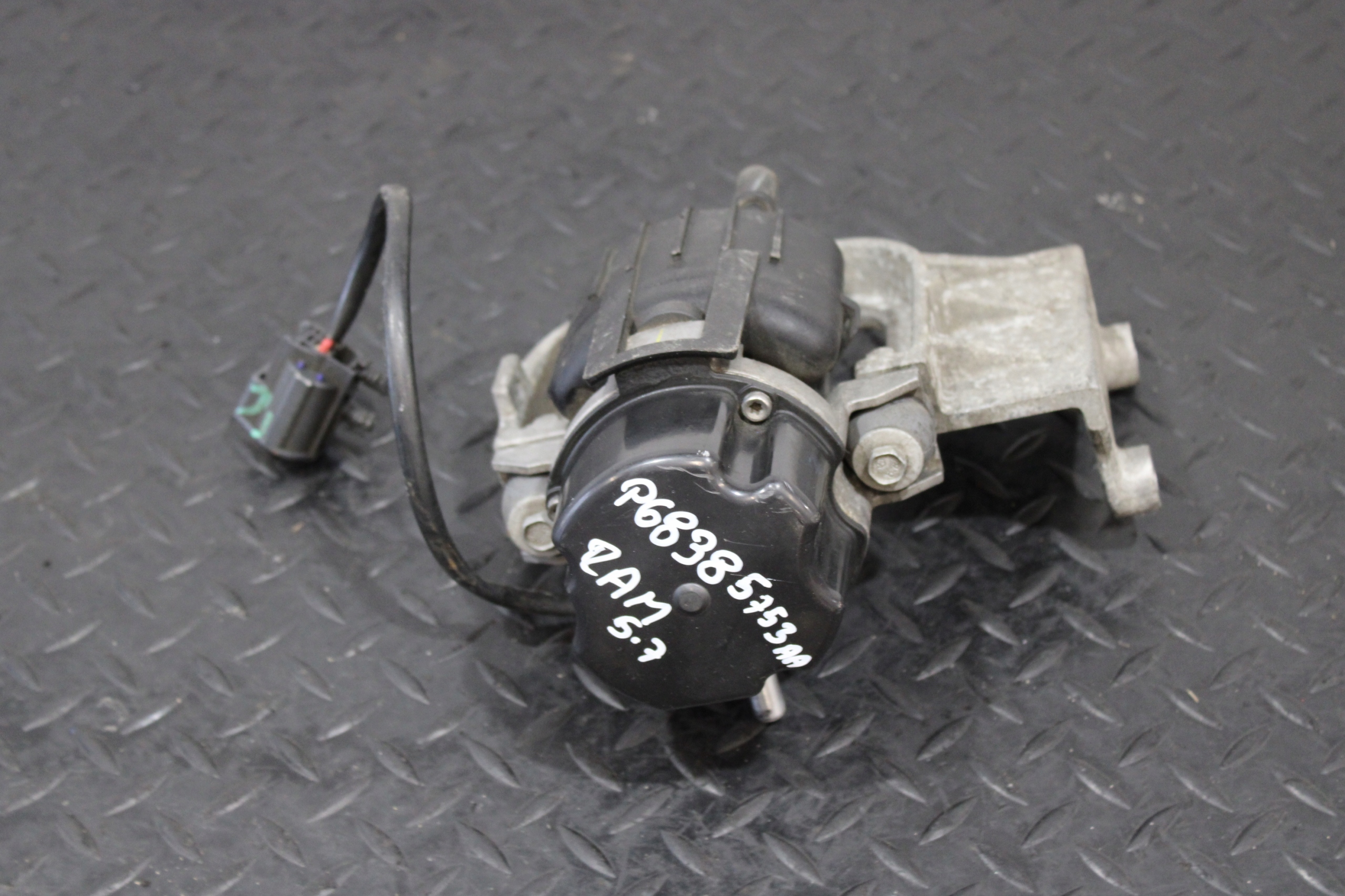 Pompa VACUM DODGE RAM V 5 P68385753AA