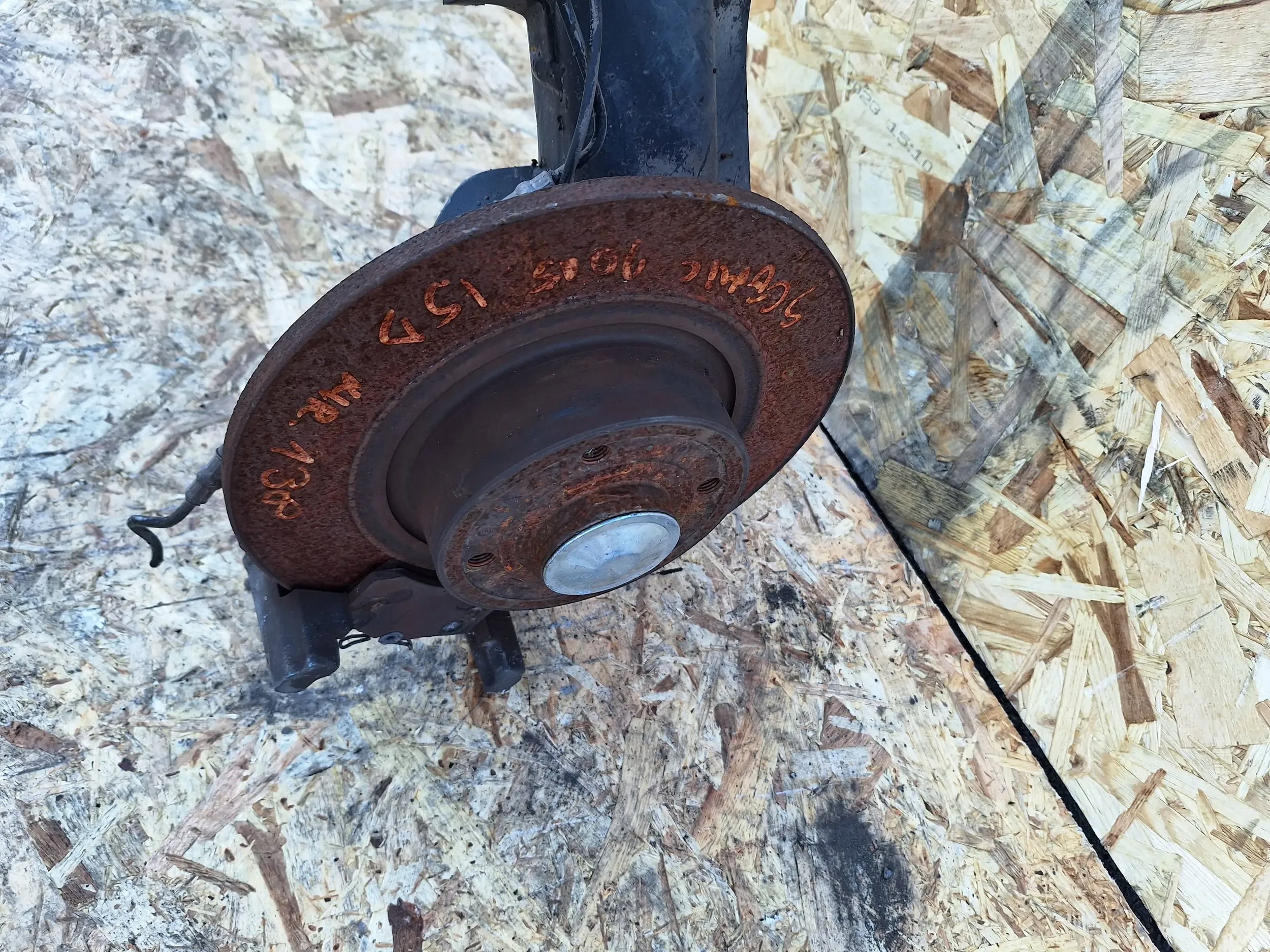 axis rear part RENAULT SCENIC III 09