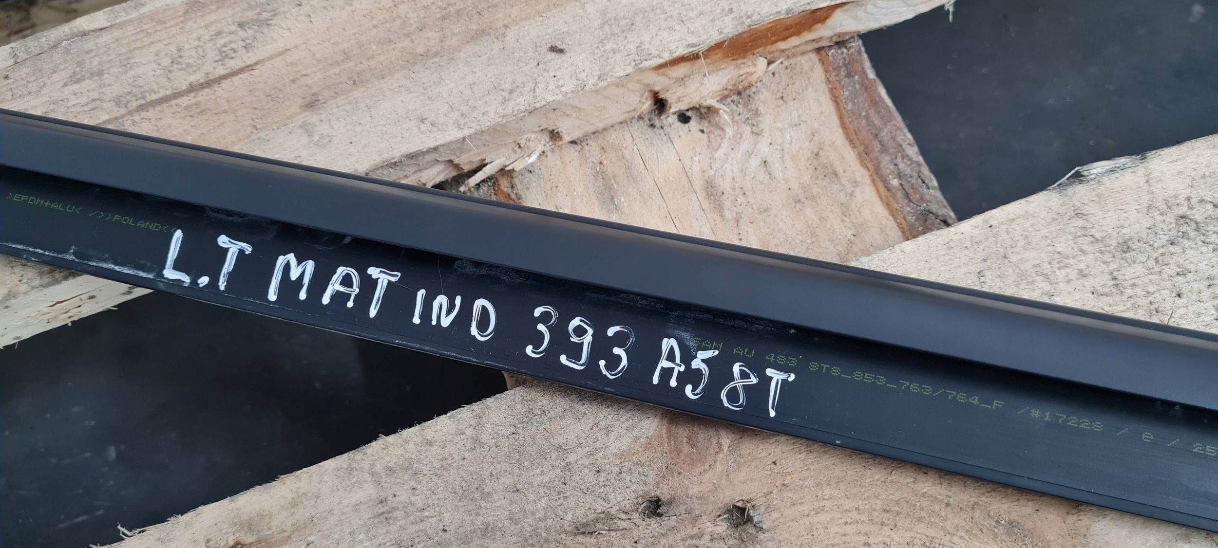 A5 8T LIFT moulding dust windows left left rear part MAT SPORT 8T8853283F
