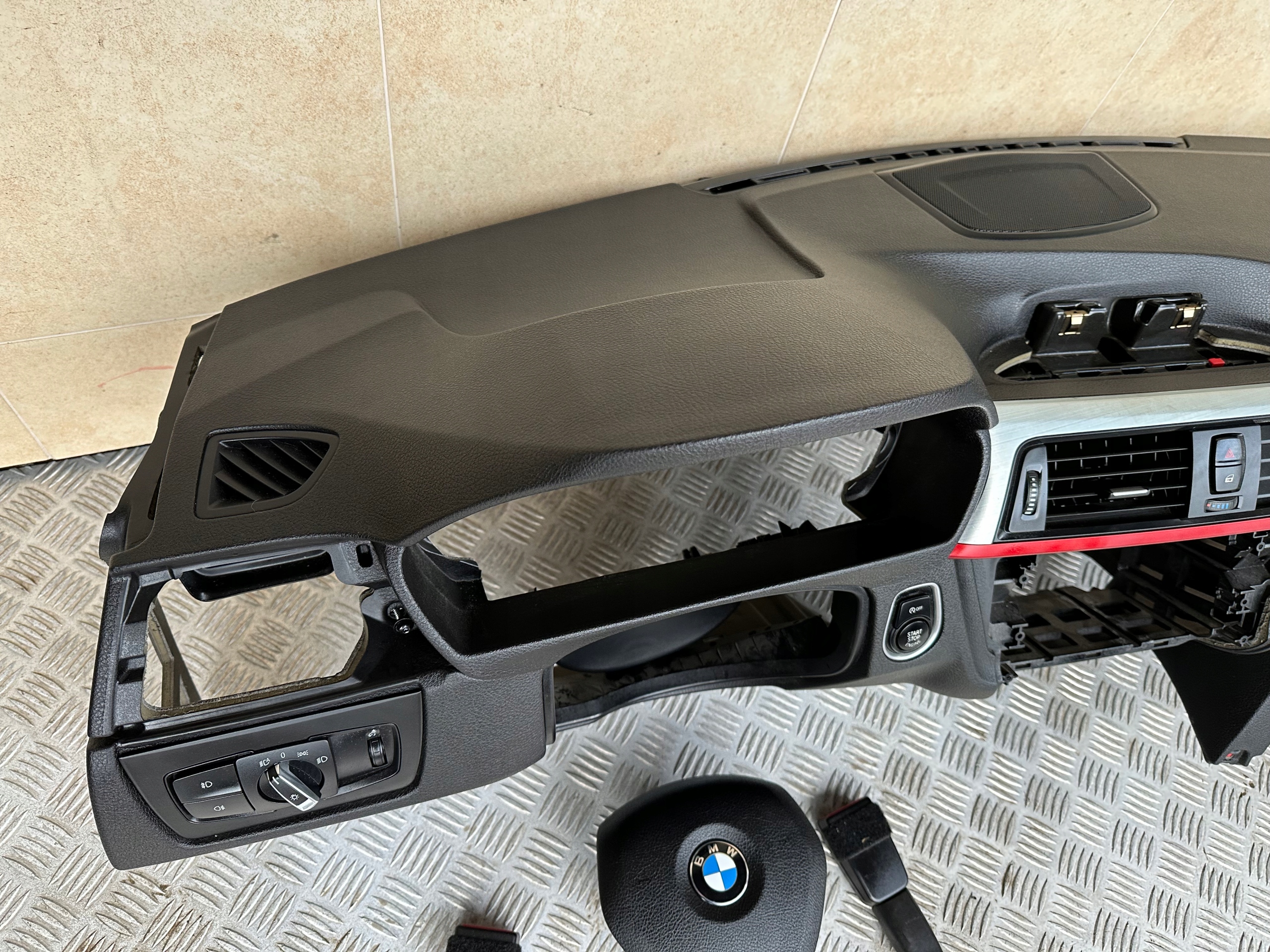 dashboard console cockpit BMW 4 F36