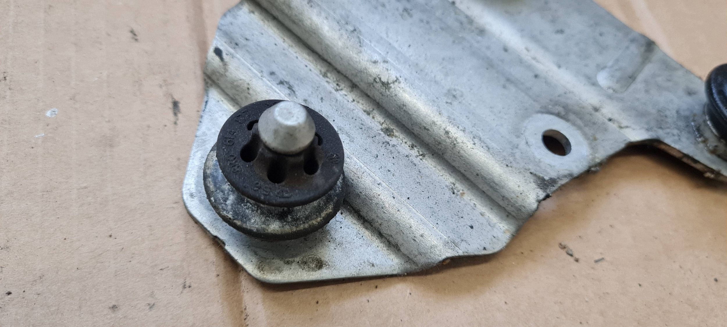 A7 4G Halter Stütze POMPY ABS 4G0614235 A6 C7