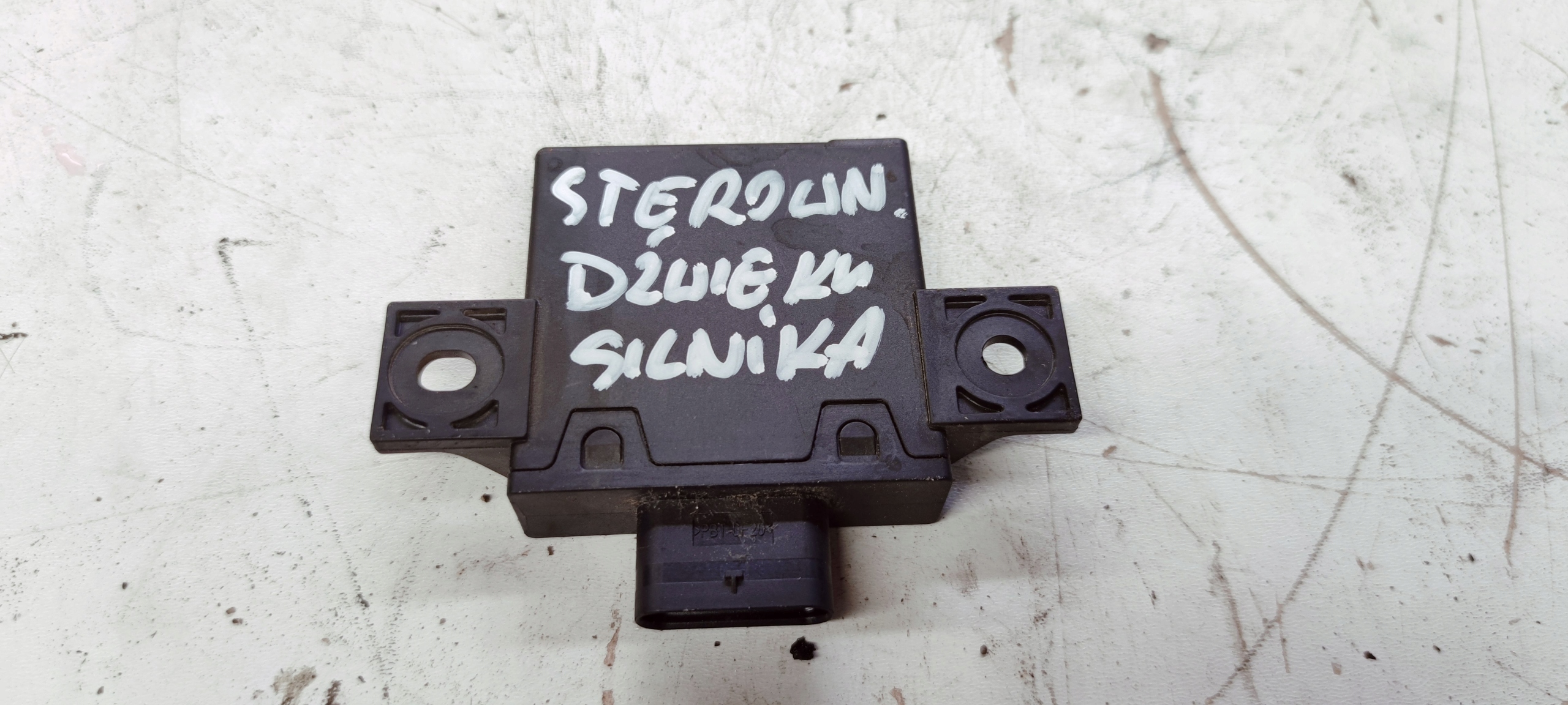 control unit DZWIEKU of the engine AUDI A6 C7 A7 4G0907159A