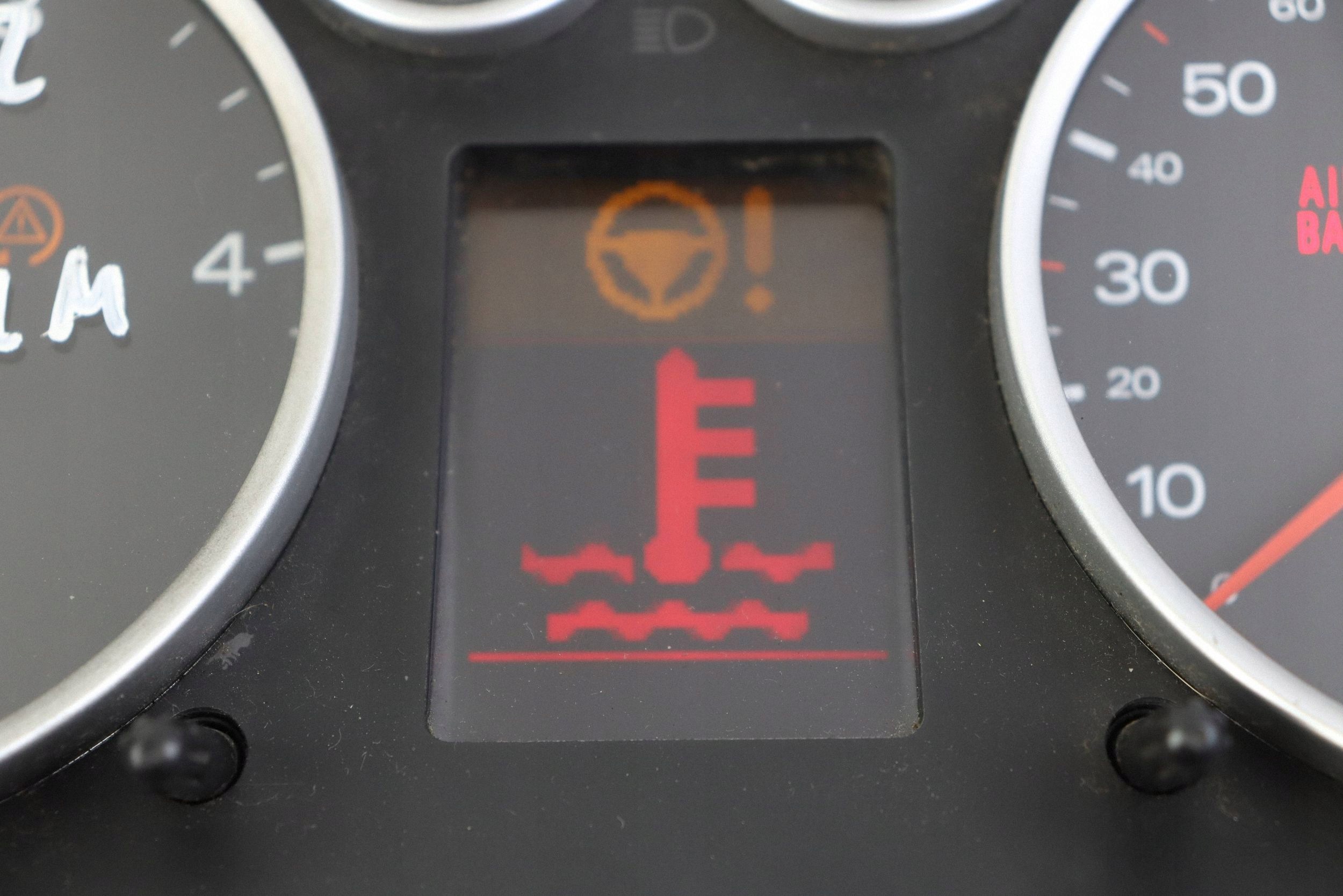 AUDI A2 dials dials PREDKOSCIOMIERZ 1.6 TDI 8Z0920931B EUROPA