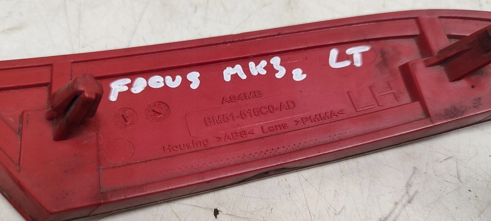Odblask der stoßstange links heck Ford Focus MK3