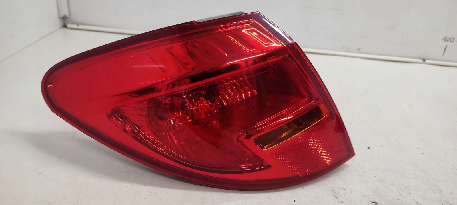 light rear part rear left w fender Opel Meriva B